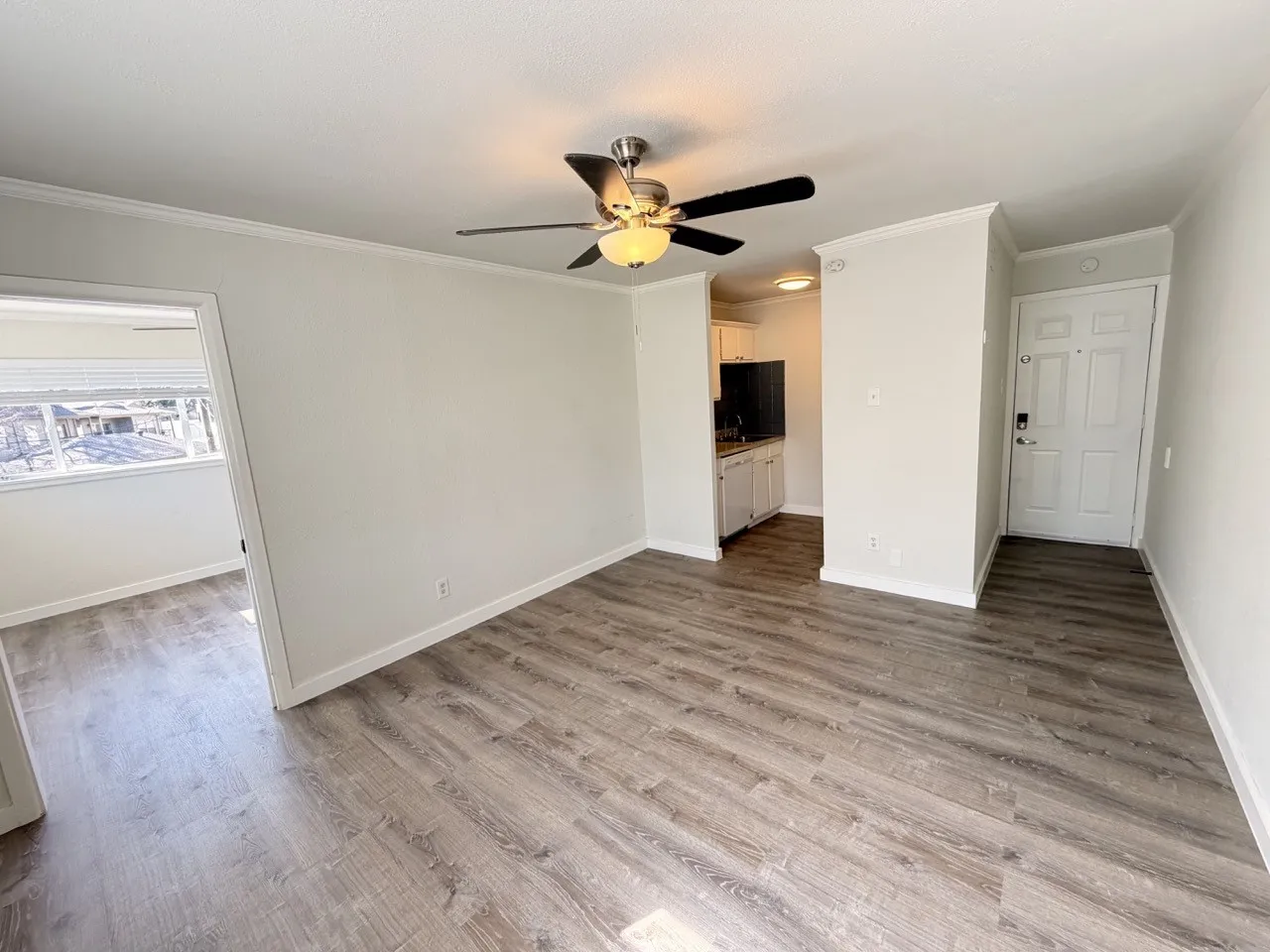 Apartment For Rent in Dallas County , 4115 Douglas Avenue 206, Dallas, Texas 75219, 1 Bedroom, 1 Bathroom, Garage spaces, 511 Sqft, built in 1950, Price $1,100, mls#21171141, Real Estate Agent in Dallas, Homes For Rent in Dallas county, Homes For Rent in Dallas, Realtor in Dallas Texas, Real Estate Brokerage Independent Realty Texas, Luminita Cordes Realtor