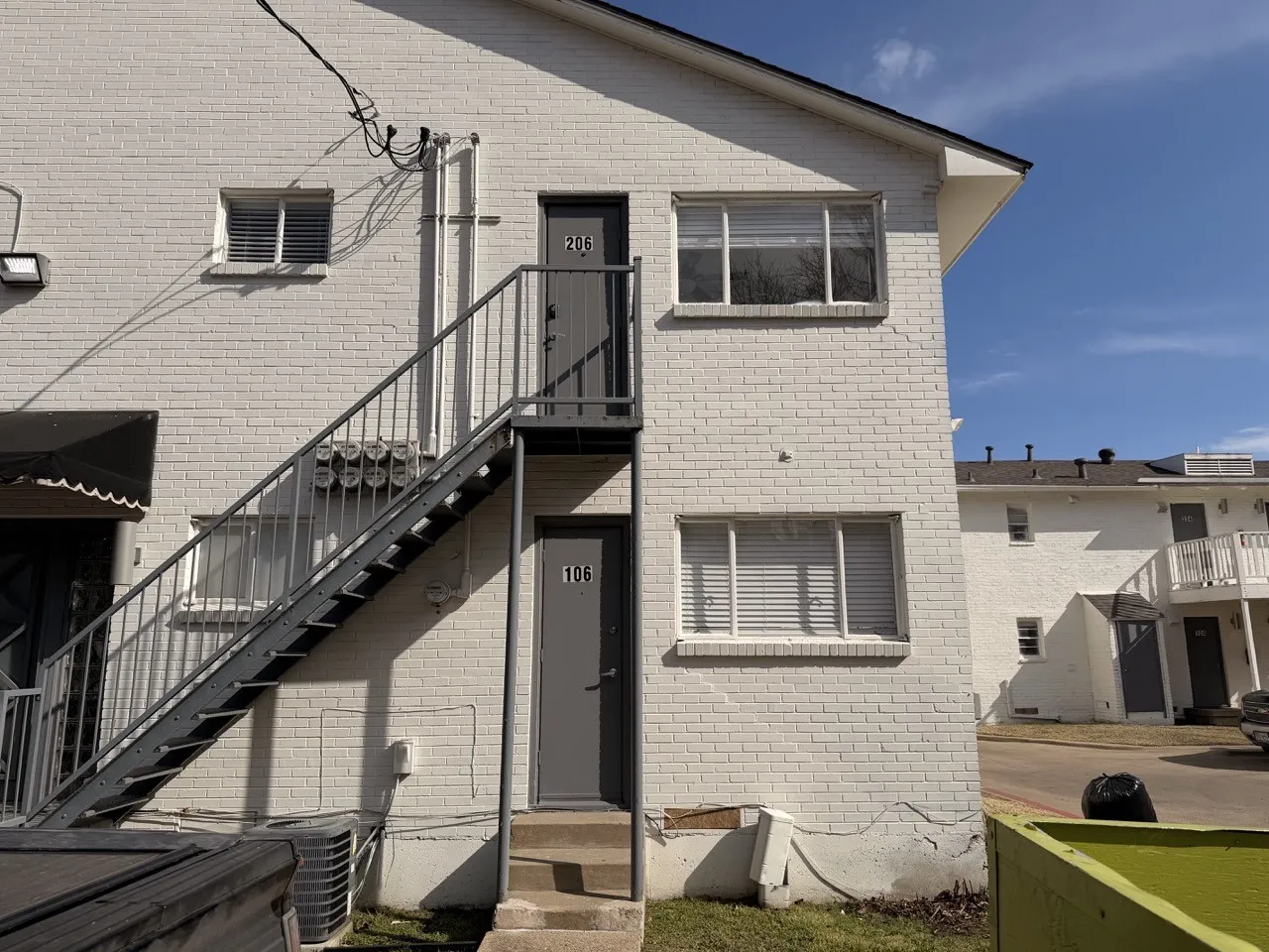 Apartment For Rent in Dallas County , 4115 Douglas Avenue 206, Dallas, Texas 75219, 1 Bedroom, 1 Bathroom, Garage spaces, 511 Sqft, built in 1950, Price $1,100, mls#21171141, Real Estate Agent in Dallas, Homes For Rent in Dallas county, Homes For Rent in Dallas, Realtor in Dallas Texas, Real Estate Brokerage Independent Realty Texas, Luminita Cordes Realtor