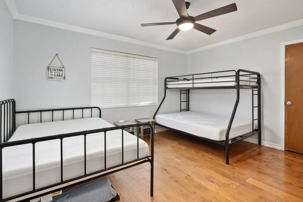 Single Family Residence For Sale in Henderson County , 114 Harbor Drive, Gun Barrel City, Texas 75156, 3 Bedroom, 2 Bathroom, Garage spaces, 1,800 Sqft, built in 1975, Preowned, mls#21180785, Real Estate Agent in Gun Barrel City, Homes For Sale in Henderson county, Homes For Sale in Gun Barrel City, Realtor in Gun Barrel City Texas, Real Estate Brokerage Independent Realty Texas, Luminita Cordes Realtor