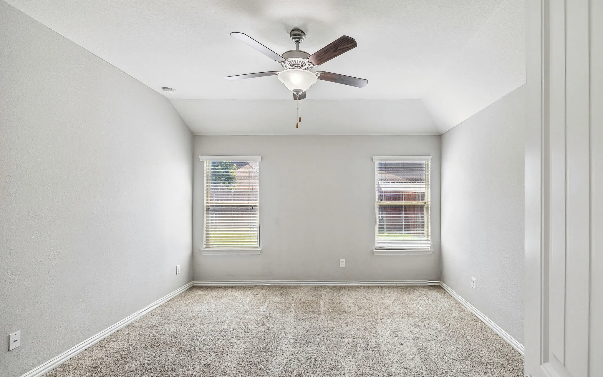 Single Family Residence For Sale in Collin County , 404 Madrone Lane, Princeton, Texas 75407, 3 Bedroom, 2 Bathroom, 2 Garage spaces, 1,598 Sqft, built in 2018, Preowned, Price $279,500, mls#21180593, Real Estate Agent in Princeton, Homes For Sale in Collin county, Homes For Sale in Princeton, Realtor in Princeton Texas, Real Estate Brokerage Independent Realty Texas, Luminita Cordes Realtor
