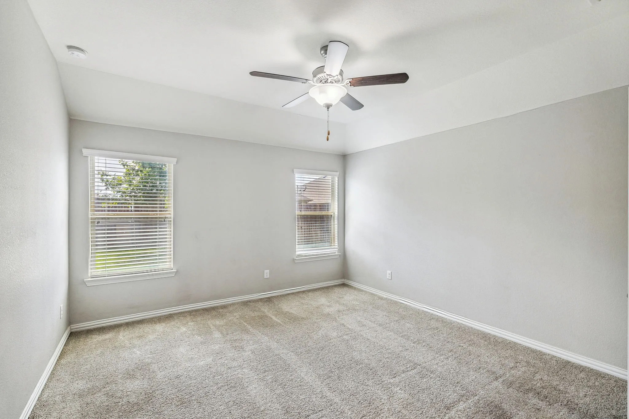 Single Family Residence For Sale in Collin County , 404 Madrone Lane, Princeton, Texas 75407, 3 Bedroom, 2 Bathroom, 2 Garage spaces, 1,598 Sqft, built in 2018, Preowned, Price $279,500, mls#21180593, Real Estate Agent in Princeton, Homes For Sale in Collin county, Homes For Sale in Princeton, Realtor in Princeton Texas, Real Estate Brokerage Independent Realty Texas, Luminita Cordes Realtor