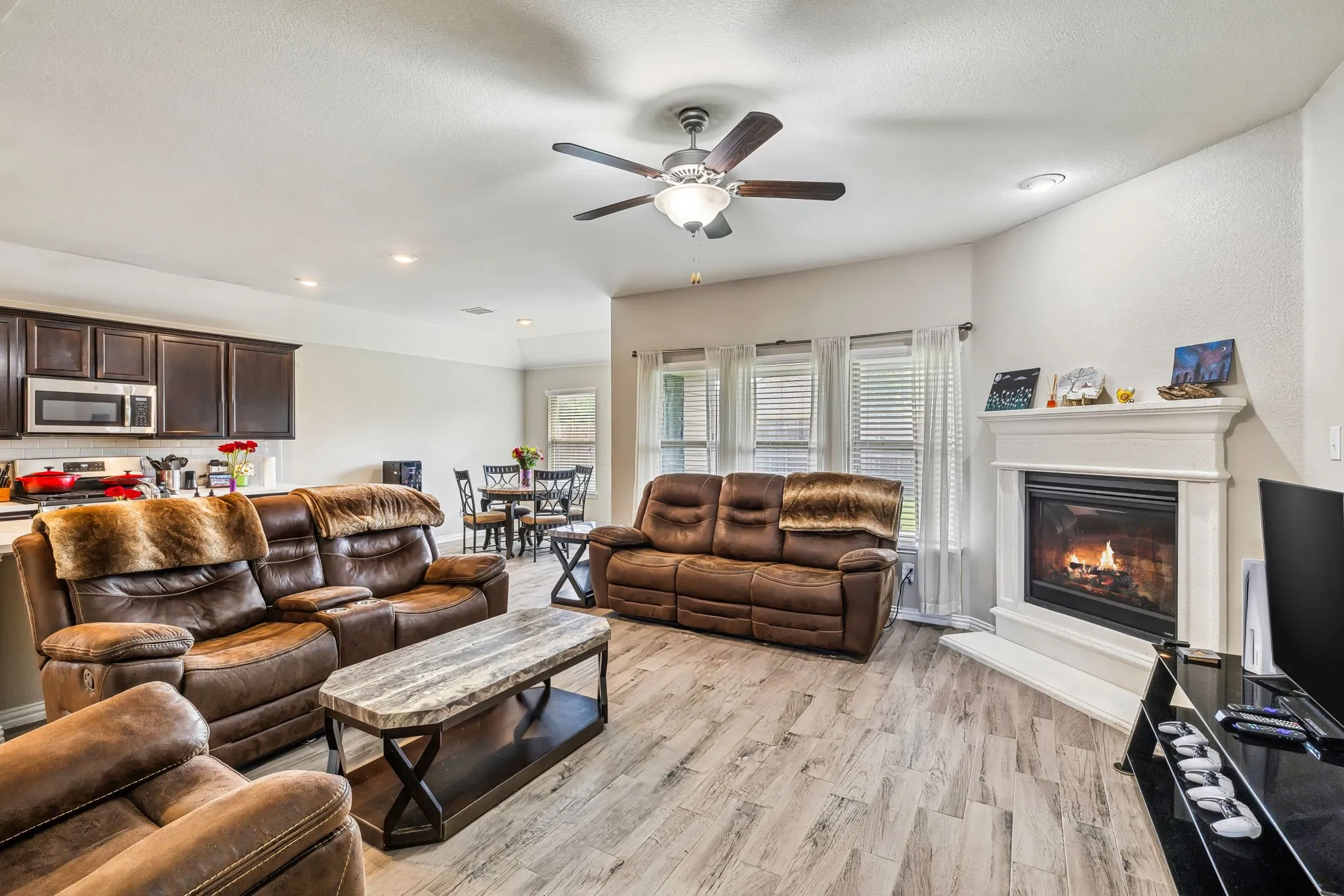 Single Family Residence For Sale in Collin County , 404 Madrone Lane, Princeton, Texas 75407, 3 Bedroom, 2 Bathroom, 2 Garage spaces, 1,598 Sqft, built in 2018, Preowned, Price $279,500, mls#21180593, Real Estate Agent in Princeton, Homes For Sale in Collin county, Homes For Sale in Princeton, Realtor in Princeton Texas, Real Estate Brokerage Independent Realty Texas, Luminita Cordes Realtor