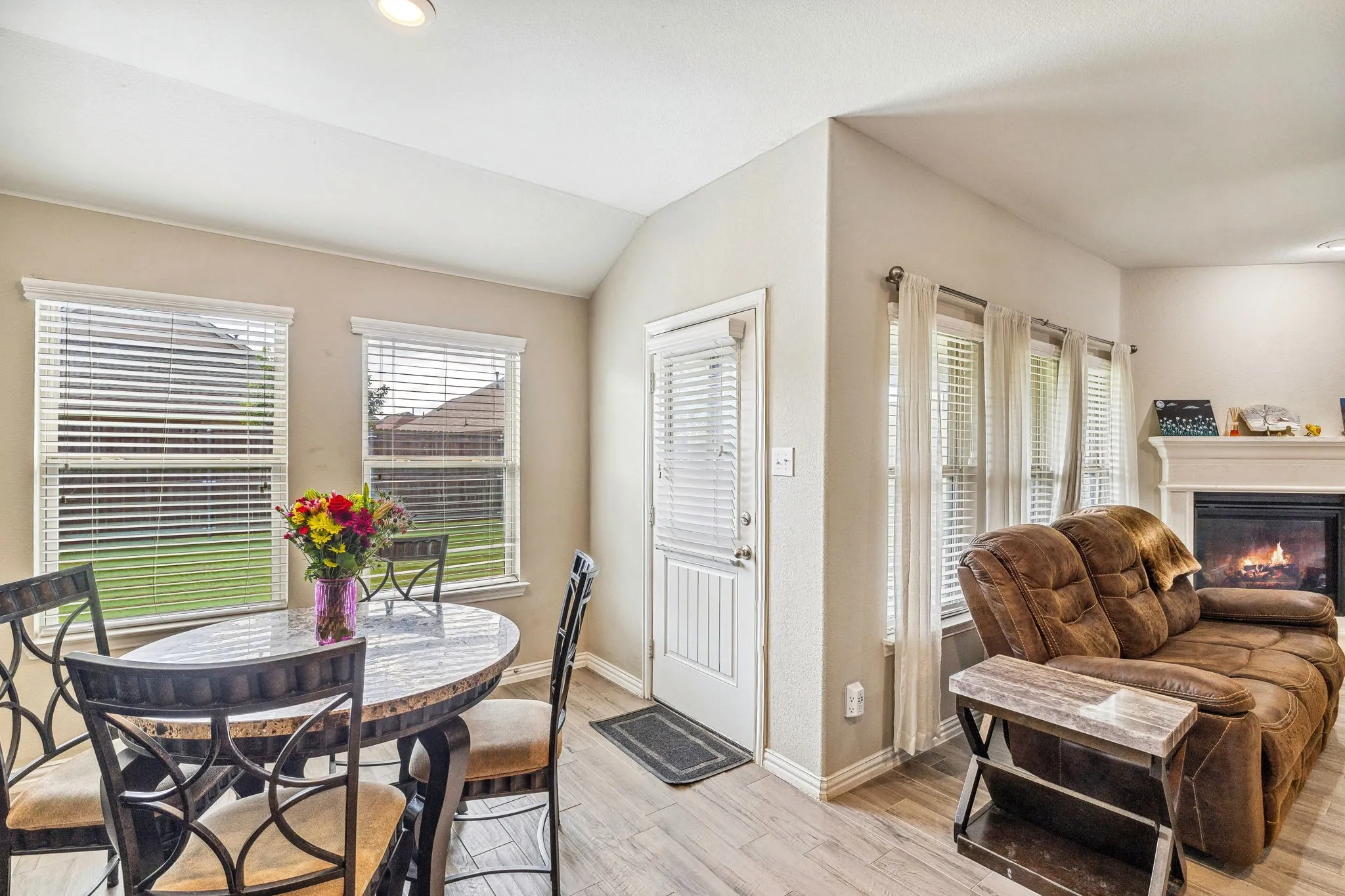 Single Family Residence For Sale in Collin County , 404 Madrone Lane, Princeton, Texas 75407, 3 Bedroom, 2 Bathroom, 2 Garage spaces, 1,598 Sqft, built in 2018, Preowned, Price $279,500, mls#21180593, Real Estate Agent in Princeton, Homes For Sale in Collin county, Homes For Sale in Princeton, Realtor in Princeton Texas, Real Estate Brokerage Independent Realty Texas, Luminita Cordes Realtor