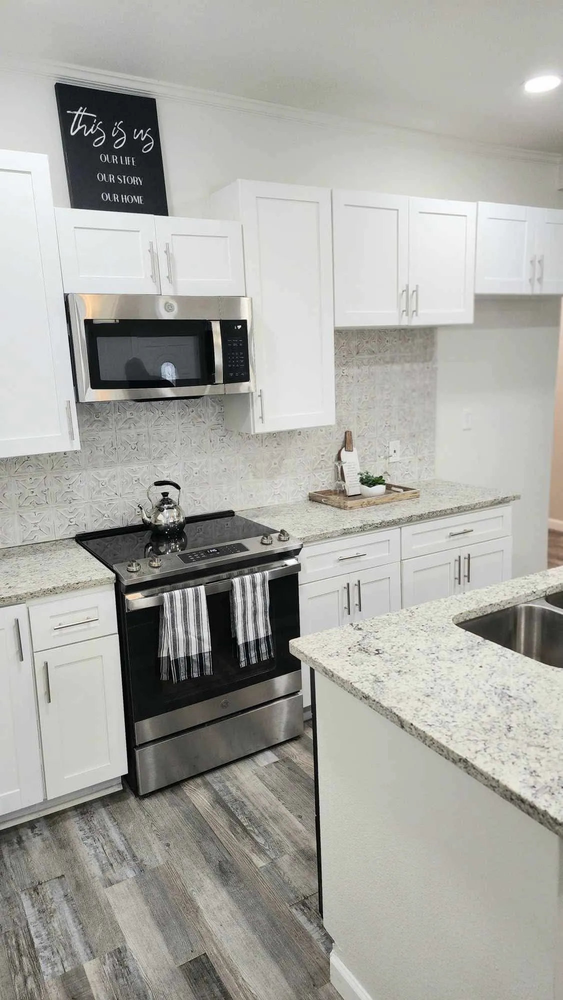 Single Family Residence For Sale in Tarrant County , 2000 May Street, Fort Worth, Texas 76110, 4 Bedroom, 3 Bathroom, Garage spaces, 1,666 Sqft, built in 1927, Preowned, mls#21180833, Real Estate Agent in Fort Worth, Homes For Sale in Tarrant county, Homes For Sale in Fort Worth, Realtor in Fort Worth Texas, Real Estate Brokerage Independent Realty Texas, Luminita Cordes Realtor