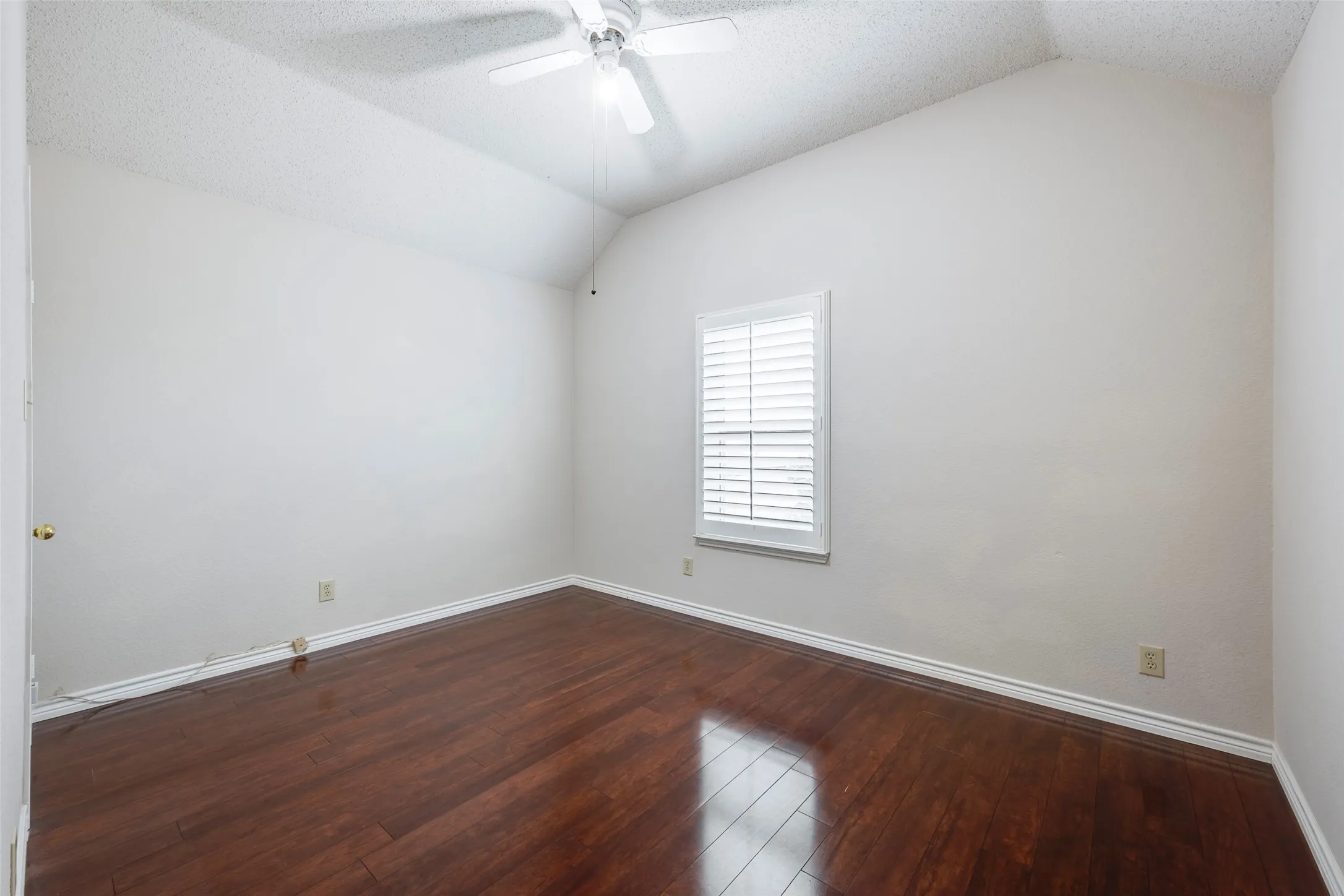 4th upstairs bedroom