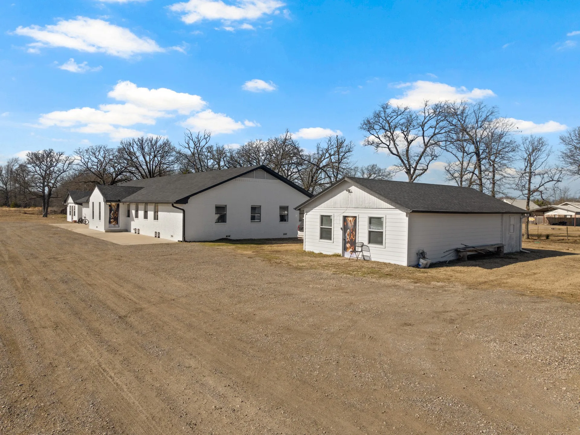 Single Family Residence For Sale in Hopkins County , 236 CR 2391 Tract 1, Pickton, Texas 75471, 6 Bedroom, 4 Bathroom, Garage spaces, 3,566 Sqft, built in 1992, mls#21180845, Real Estate Agent in Pickton, Homes For Sale in Hopkins county, Homes For Sale in Pickton, Realtor in Pickton Texas, Real Estate Brokerage Independent Realty Texas, Luminita Cordes Realtor