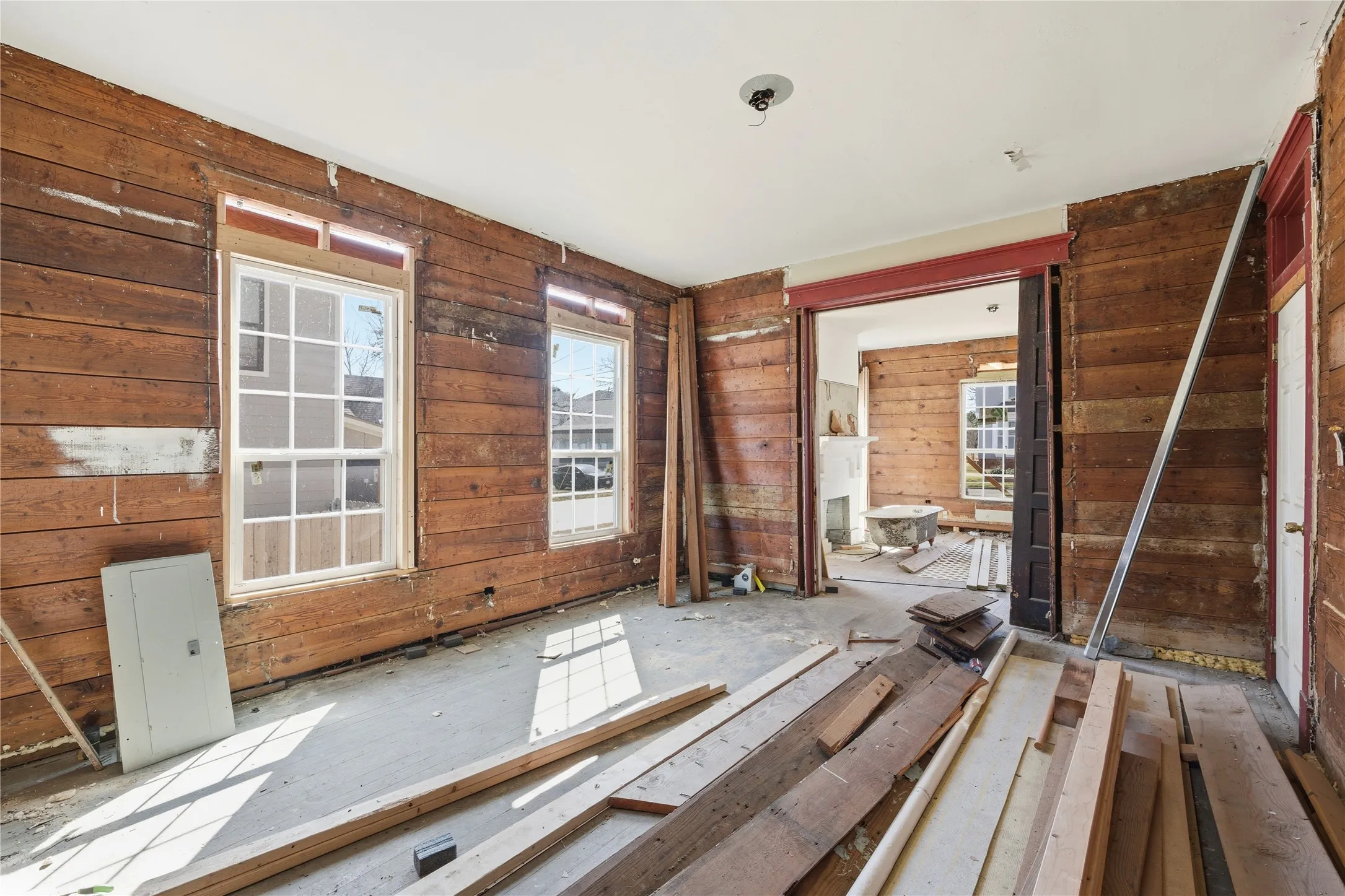 Single Family Residence For Sale in Mc Lennan County , 707 N 15th Street, Waco, Texas 76707, 4 Bedroom, 2 Bathroom, Garage spaces, 2,114 Sqft, built in 1910, mls#21180860, Real Estate Agent in Waco, Homes For Sale in Mc Lennan county, Homes For Sale in Waco, Realtor in Waco Texas, Real Estate Brokerage Independent Realty Texas, Luminita Cordes Realtor
