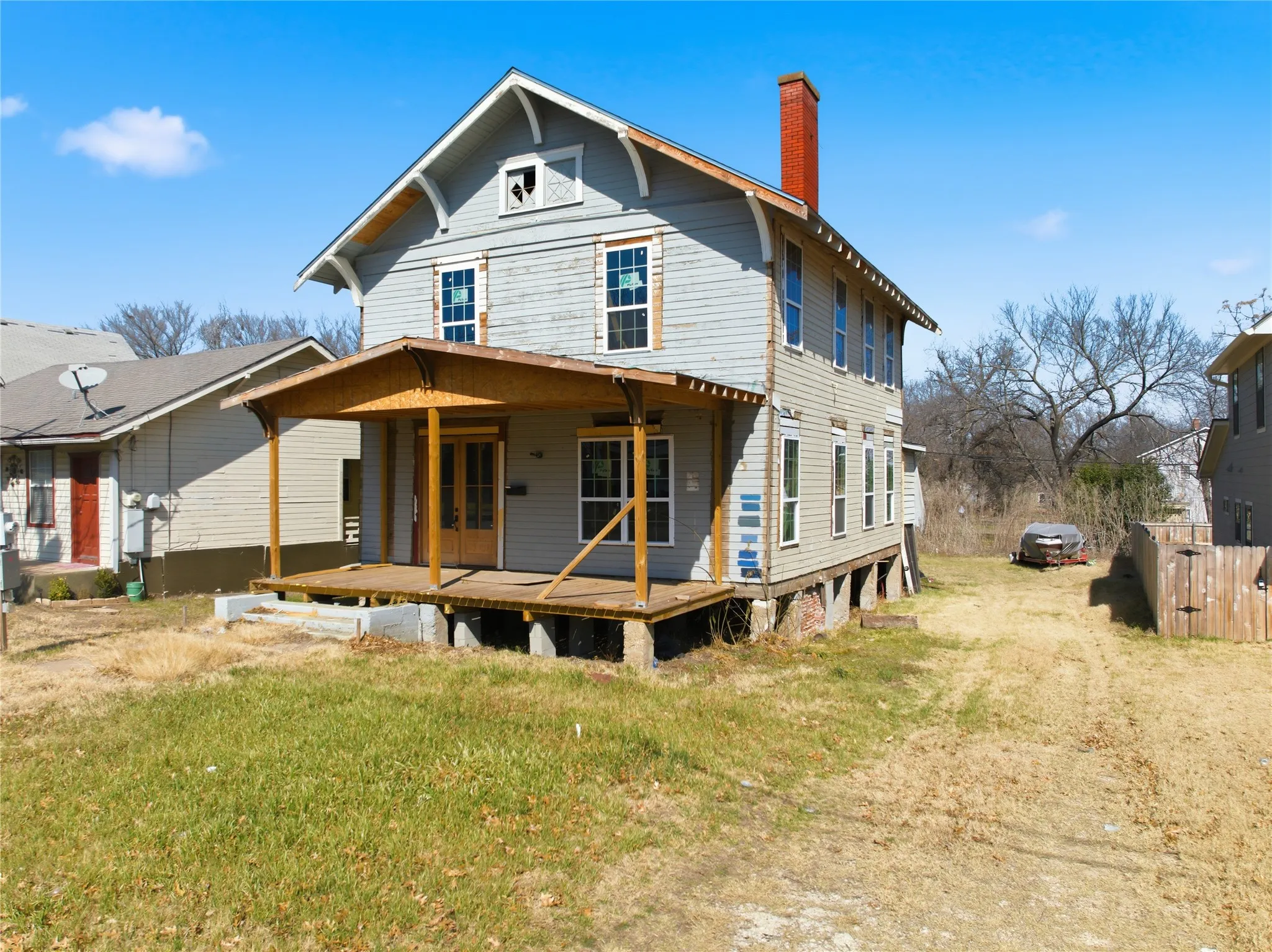 Single Family Residence For Sale in Mc Lennan County , 707 N 15th Street, Waco, Texas 76707, 4 Bedroom, 2 Bathroom, Garage spaces, 2,114 Sqft, built in 1910, mls#21180860, Real Estate Agent in Waco, Homes For Sale in Mc Lennan county, Homes For Sale in Waco, Realtor in Waco Texas, Real Estate Brokerage Independent Realty Texas, Luminita Cordes Realtor