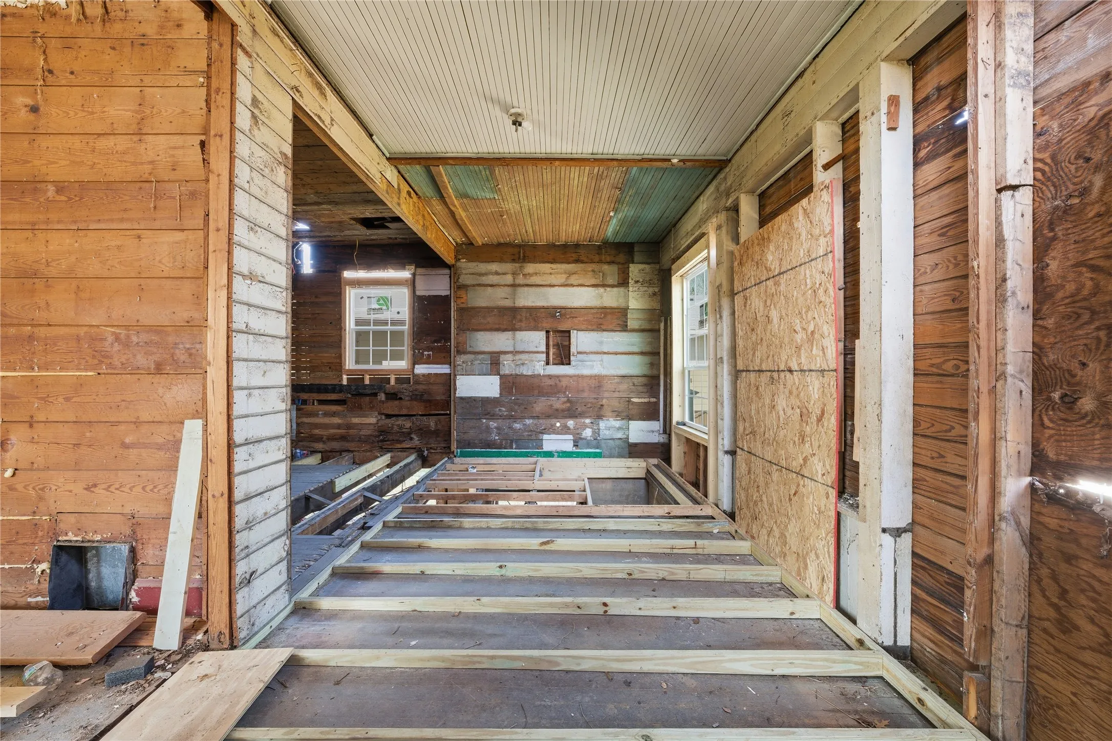 Single Family Residence For Sale in Mc Lennan County , 707 N 15th Street, Waco, Texas 76707, 4 Bedroom, 2 Bathroom, Garage spaces, 2,114 Sqft, built in 1910, mls#21180860, Real Estate Agent in Waco, Homes For Sale in Mc Lennan county, Homes For Sale in Waco, Realtor in Waco Texas, Real Estate Brokerage Independent Realty Texas, Luminita Cordes Realtor