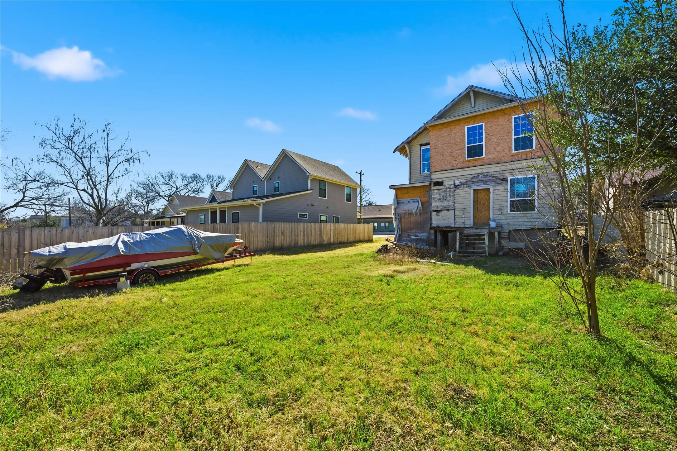 Single Family Residence For Sale in Mc Lennan County , 707 N 15th Street, Waco, Texas 76707, 4 Bedroom, 2 Bathroom, Garage spaces, 2,114 Sqft, built in 1910, mls#21180860, Real Estate Agent in Waco, Homes For Sale in Mc Lennan county, Homes For Sale in Waco, Realtor in Waco Texas, Real Estate Brokerage Independent Realty Texas, Luminita Cordes Realtor
