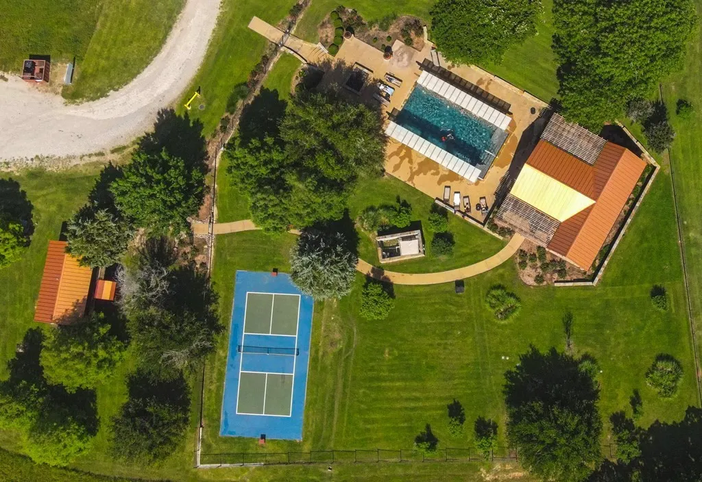 Bird's eye view of a pool area