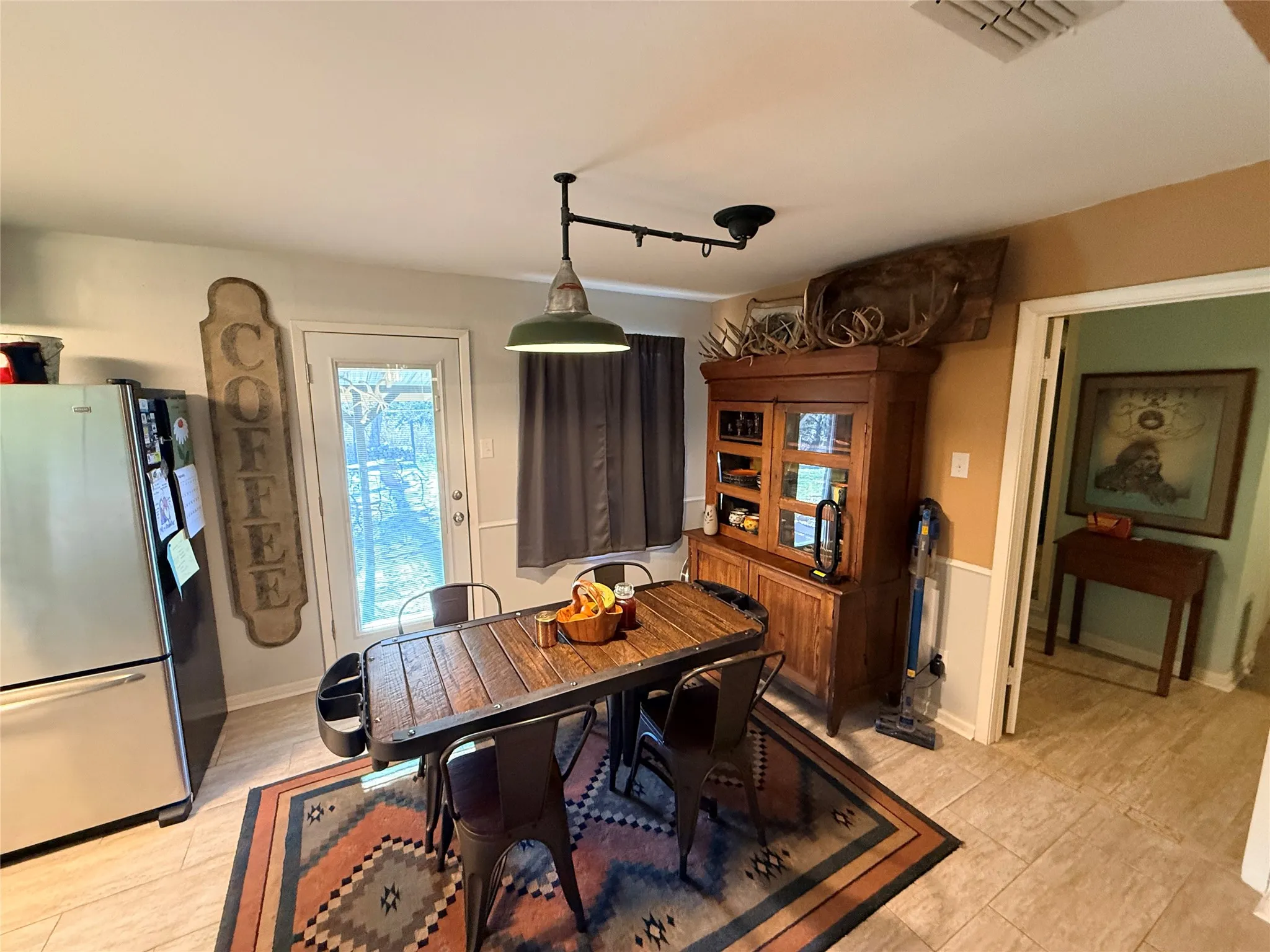 Single Family Residence For Sale in Mc Lennan County , 351 Bosque Bend Lane, China Spring, Texas 76633, 3 Bedrooms, 2 Bathrooms, 2 Garage spaces, 1,655 Sqft, built in 1976, Preowned, Price $375,000, mls#21178154, Real Estate Agent in China Spring, Homes For Sale in Mc Lennan county, Homes For Sale in China Spring, Realtor in China Spring Texas, Real Estate Brokerage Independent Realty Texas, Luminita Cordes Realtor