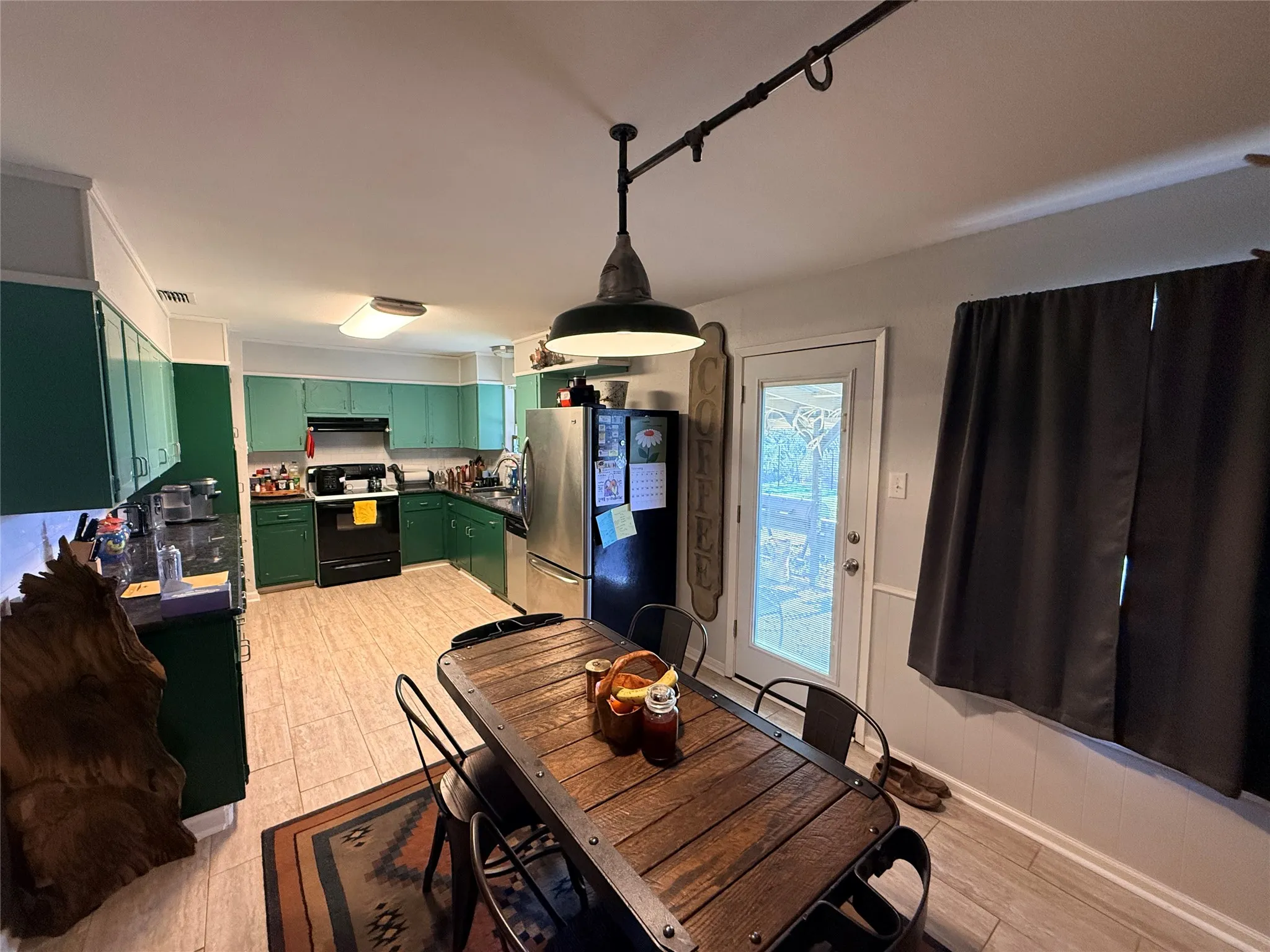 Single Family Residence For Sale in Mc Lennan County , 351 Bosque Bend Lane, China Spring, Texas 76633, 3 Bedrooms, 2 Bathrooms, 2 Garage spaces, 1,655 Sqft, built in 1976, Preowned, Price $375,000, mls#21178154, Real Estate Agent in China Spring, Homes For Sale in Mc Lennan county, Homes For Sale in China Spring, Realtor in China Spring Texas, Real Estate Brokerage Independent Realty Texas, Luminita Cordes Realtor