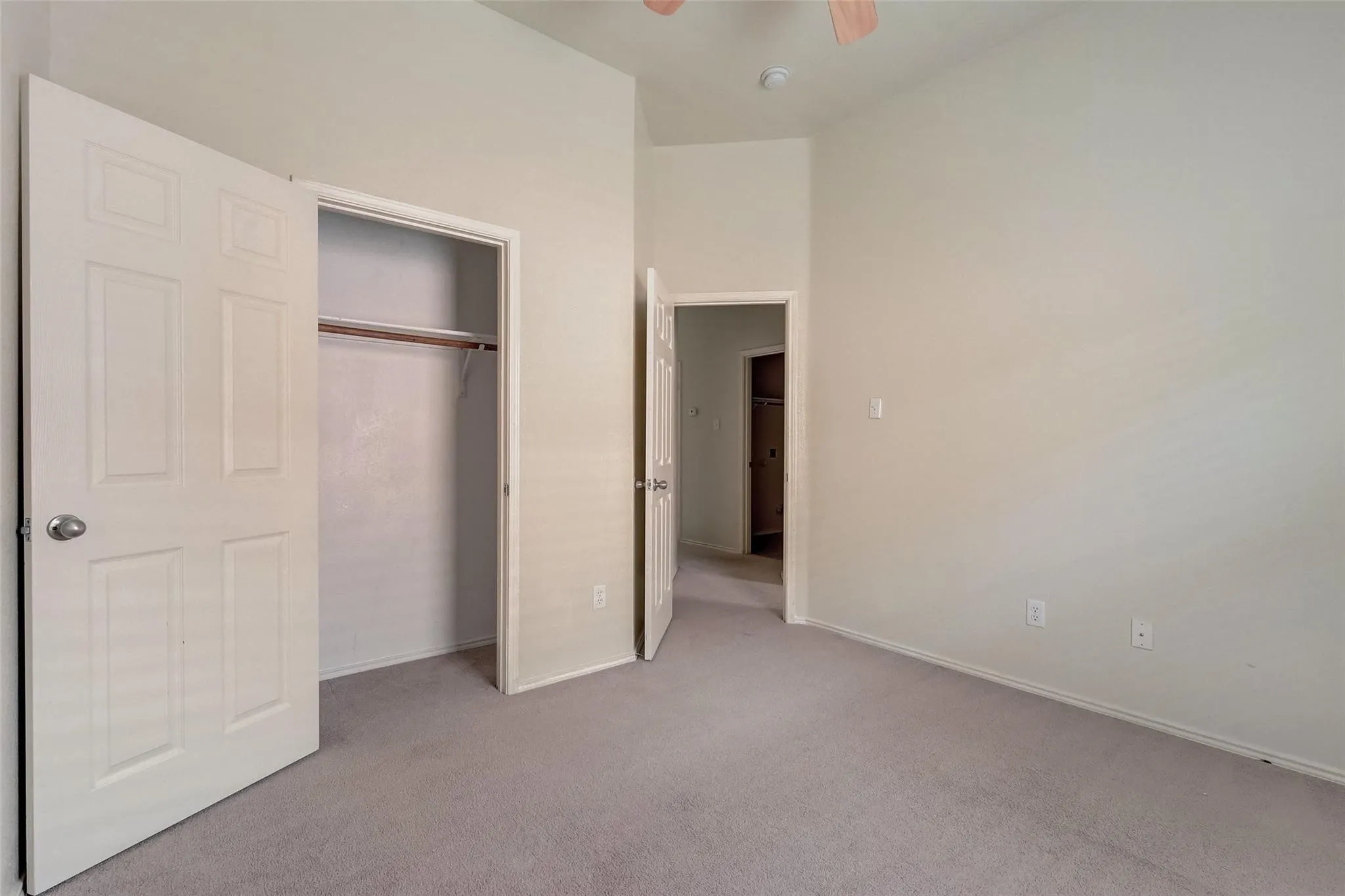 Single Family Residence For Sale in Tarrant County , 4905 Summer Oaks Lane, Fort Worth, Texas 76123, 3 Bedroom, 2 Bathroom, 2 Garage spaces, 1,788 Sqft, built in 2004, mls#21180990, Real Estate Agent in Fort Worth, Homes For Sale in Tarrant county, Homes For Sale in Fort Worth, Realtor in Fort Worth Texas, Real Estate Brokerage Independent Realty Texas, Luminita Cordes Realtor