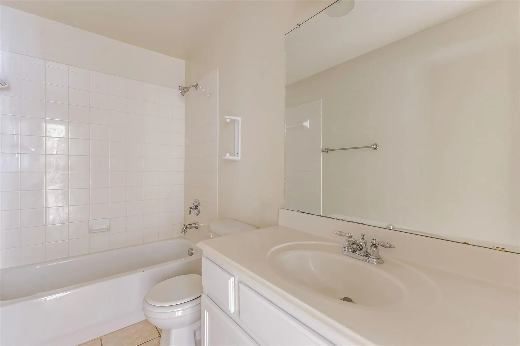 Single Family Residence For Sale in Tarrant County , 4905 Summer Oaks Lane, Fort Worth, Texas 76123, 3 Bedroom, 2 Bathroom, 2 Garage spaces, 1,788 Sqft, built in 2004, mls#21180990, Real Estate Agent in Fort Worth, Homes For Sale in Tarrant county, Homes For Sale in Fort Worth, Realtor in Fort Worth Texas, Real Estate Brokerage Independent Realty Texas, Luminita Cordes Realtor