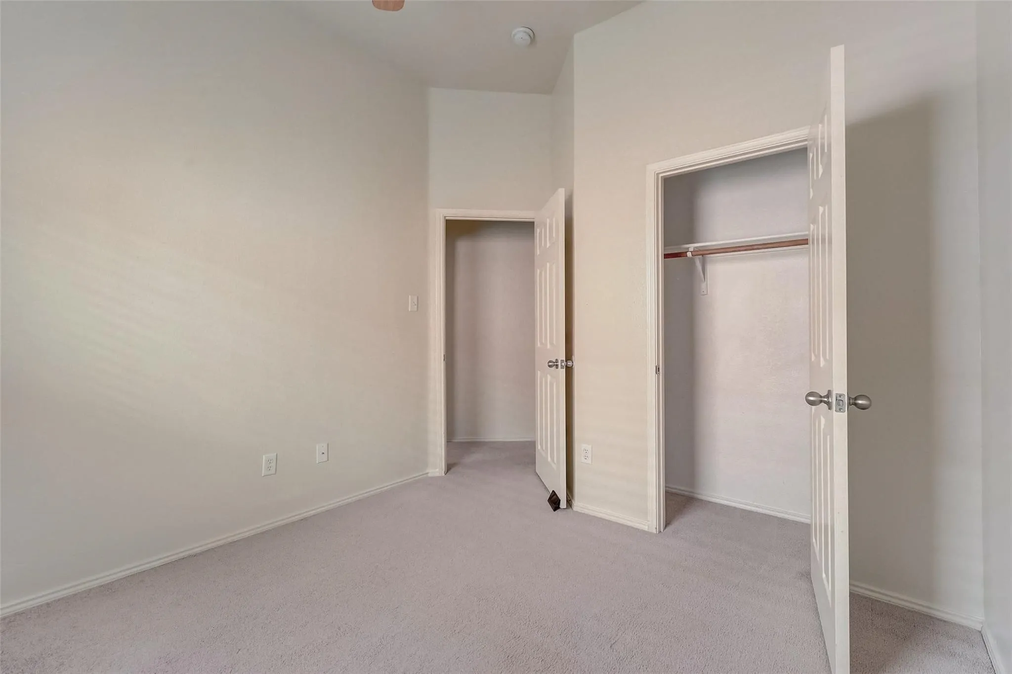 Single Family Residence For Sale in Tarrant County , 4905 Summer Oaks Lane, Fort Worth, Texas 76123, 3 Bedroom, 2 Bathroom, 2 Garage spaces, 1,788 Sqft, built in 2004, mls#21180990, Real Estate Agent in Fort Worth, Homes For Sale in Tarrant county, Homes For Sale in Fort Worth, Realtor in Fort Worth Texas, Real Estate Brokerage Independent Realty Texas, Luminita Cordes Realtor