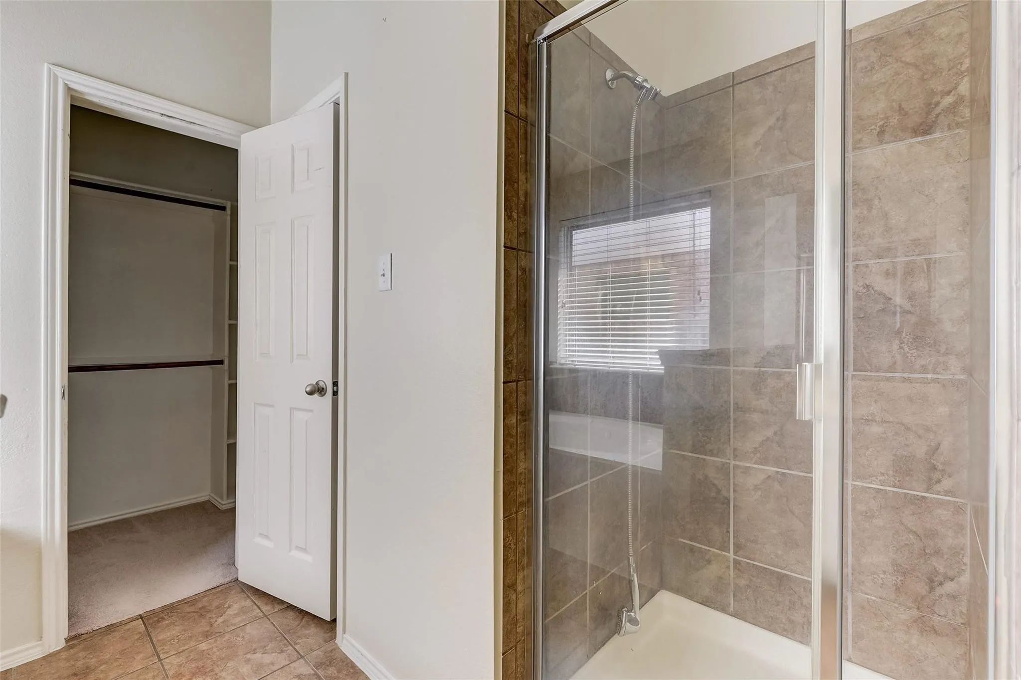 Single Family Residence For Sale in Tarrant County , 4905 Summer Oaks Lane, Fort Worth, Texas 76123, 3 Bedroom, 2 Bathroom, 2 Garage spaces, 1,788 Sqft, built in 2004, mls#21180990, Real Estate Agent in Fort Worth, Homes For Sale in Tarrant county, Homes For Sale in Fort Worth, Realtor in Fort Worth Texas, Real Estate Brokerage Independent Realty Texas, Luminita Cordes Realtor