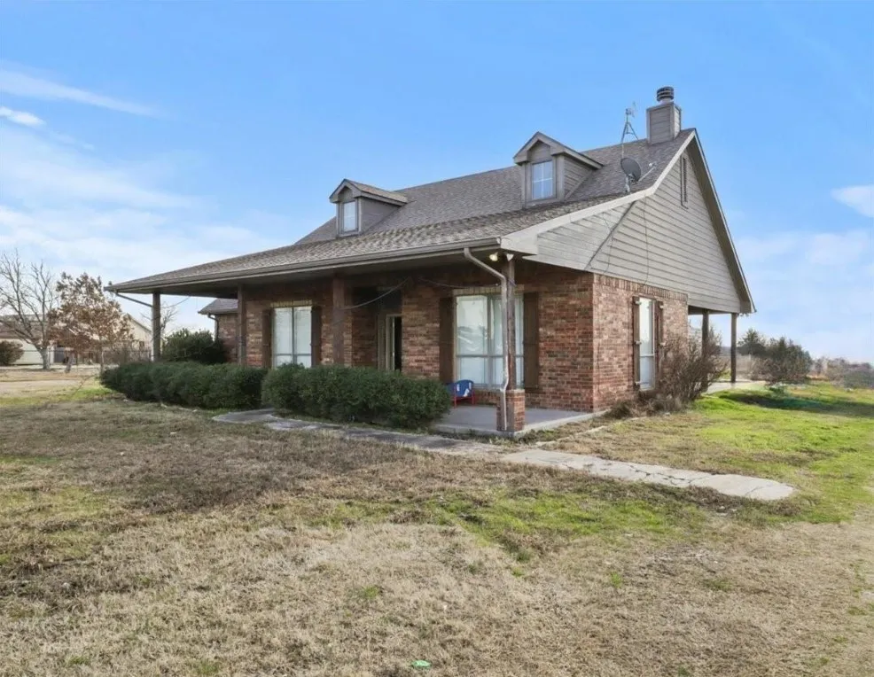 Single Family Residence For Sale in Kaufman County , 2170 County Road 269, Crandall, Texas 75114, 3 Bedroom, 2 Bathroom, Garage spaces, 1,702 Sqft, built in 2005, Preowned, mls#21181015, Real Estate Agent in Crandall, Homes For Sale in Kaufman county, Homes For Sale in Crandall, Realtor in Crandall Texas, Real Estate Brokerage Independent Realty Texas, Luminita Cordes Realtor