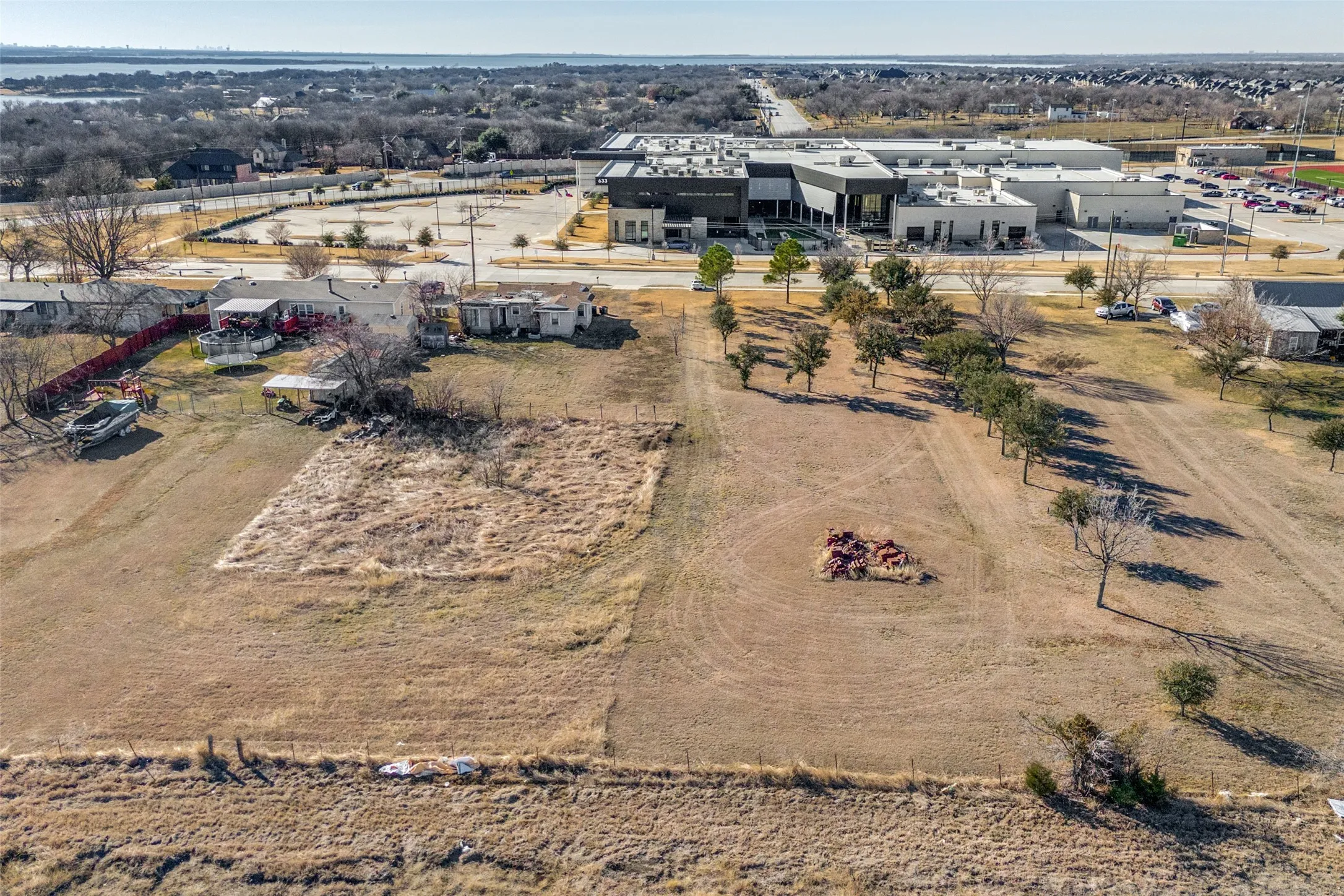 Single Family Residence For Sale in Denton County , 211 French Settlement Road, Little Elm, Texas 75068, 3 Bedroom, 2 Bathroom, Garage spaces, 1,428 Sqft, built in 1999, Preowned, mls#21180144, Real Estate Agent in Little Elm, Homes For Sale in Denton county, Homes For Sale in Little Elm, Realtor in Little Elm Texas, Real Estate Brokerage Independent Realty Texas, Luminita Cordes Realtor