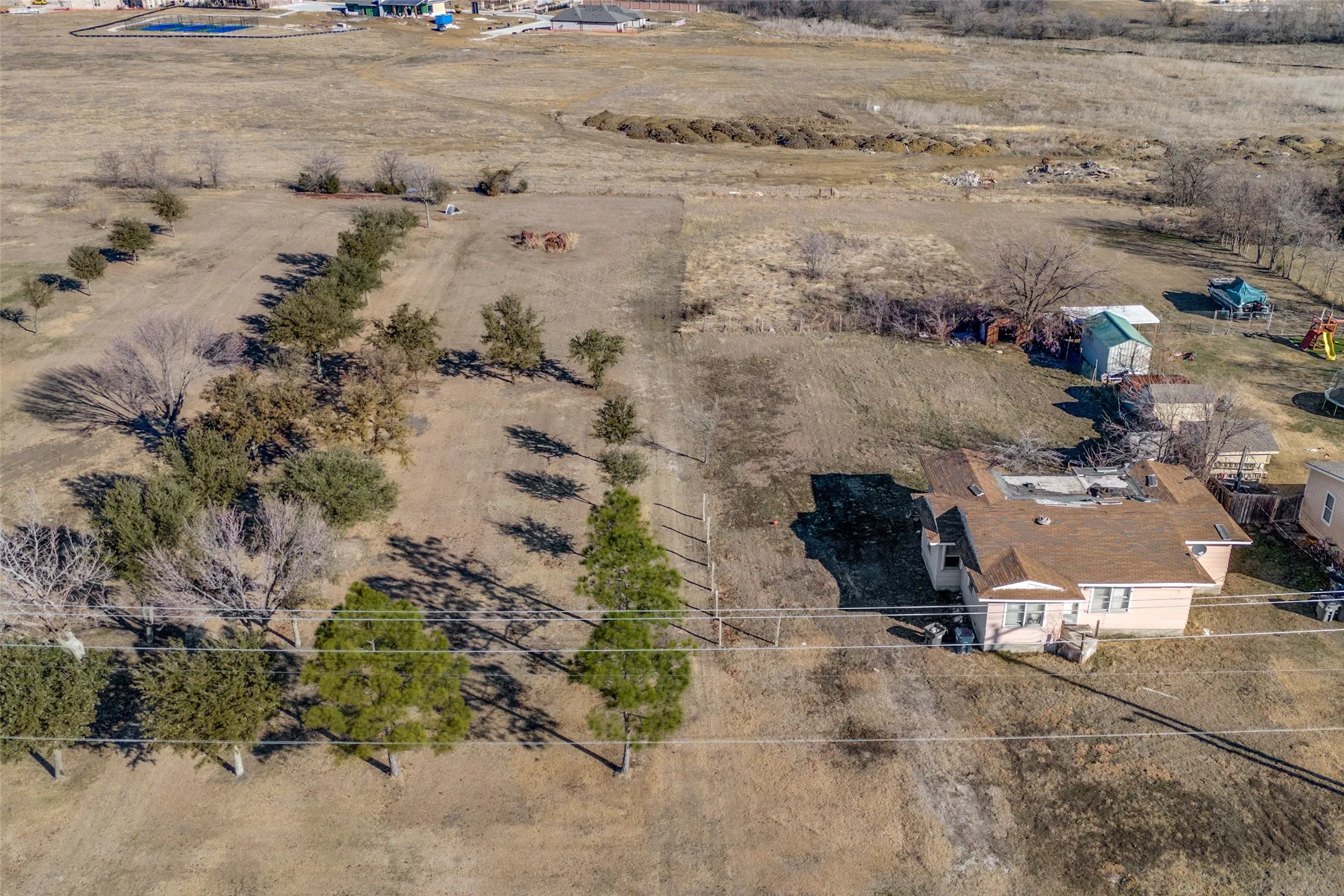 Single Family Residence For Sale in Denton County , 211 French Settlement Road, Little Elm, Texas 75068, 3 Bedroom, 2 Bathroom, Garage spaces, 1,428 Sqft, built in 1999, Preowned, mls#21180144, Real Estate Agent in Little Elm, Homes For Sale in Denton county, Homes For Sale in Little Elm, Realtor in Little Elm Texas, Real Estate Brokerage Independent Realty Texas, Luminita Cordes Realtor