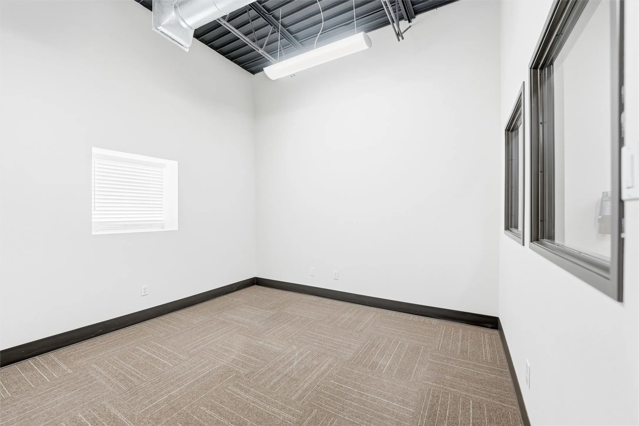 Office For Sale in Tarrant County , 1301 E Weatherford Street, Fort Worth, Texas 76102, 0, 0, Garage spaces, 0 Sqft, built in 1965, Preowned, Price $2,900,000, mls#21155332, Real Estate Agent in Fort Worth, Homes For Sale in Tarrant county, Homes For Sale in Fort Worth, Realtor in Fort Worth Texas, Real Estate Brokerage Independent Realty Texas, Luminita Cordes Realtor