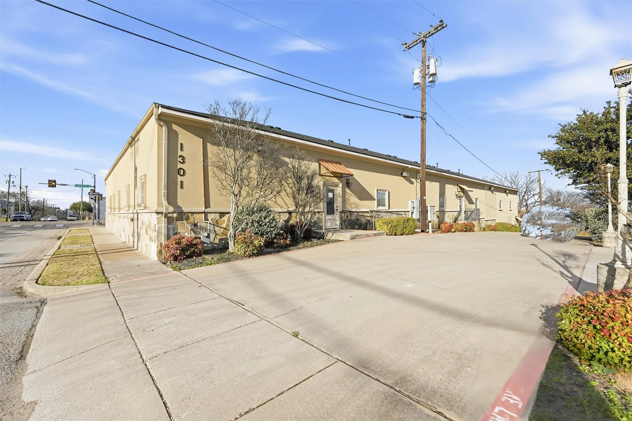 Office For Sale in Tarrant County , 1301 E Weatherford Street, Fort Worth, Texas 76102, 0, 0, Garage spaces, 0 Sqft, built in 1965, Preowned, Price $2,900,000, mls#21155332, Real Estate Agent in Fort Worth, Homes For Sale in Tarrant county, Homes For Sale in Fort Worth, Realtor in Fort Worth Texas, Real Estate Brokerage Independent Realty Texas, Luminita Cordes Realtor