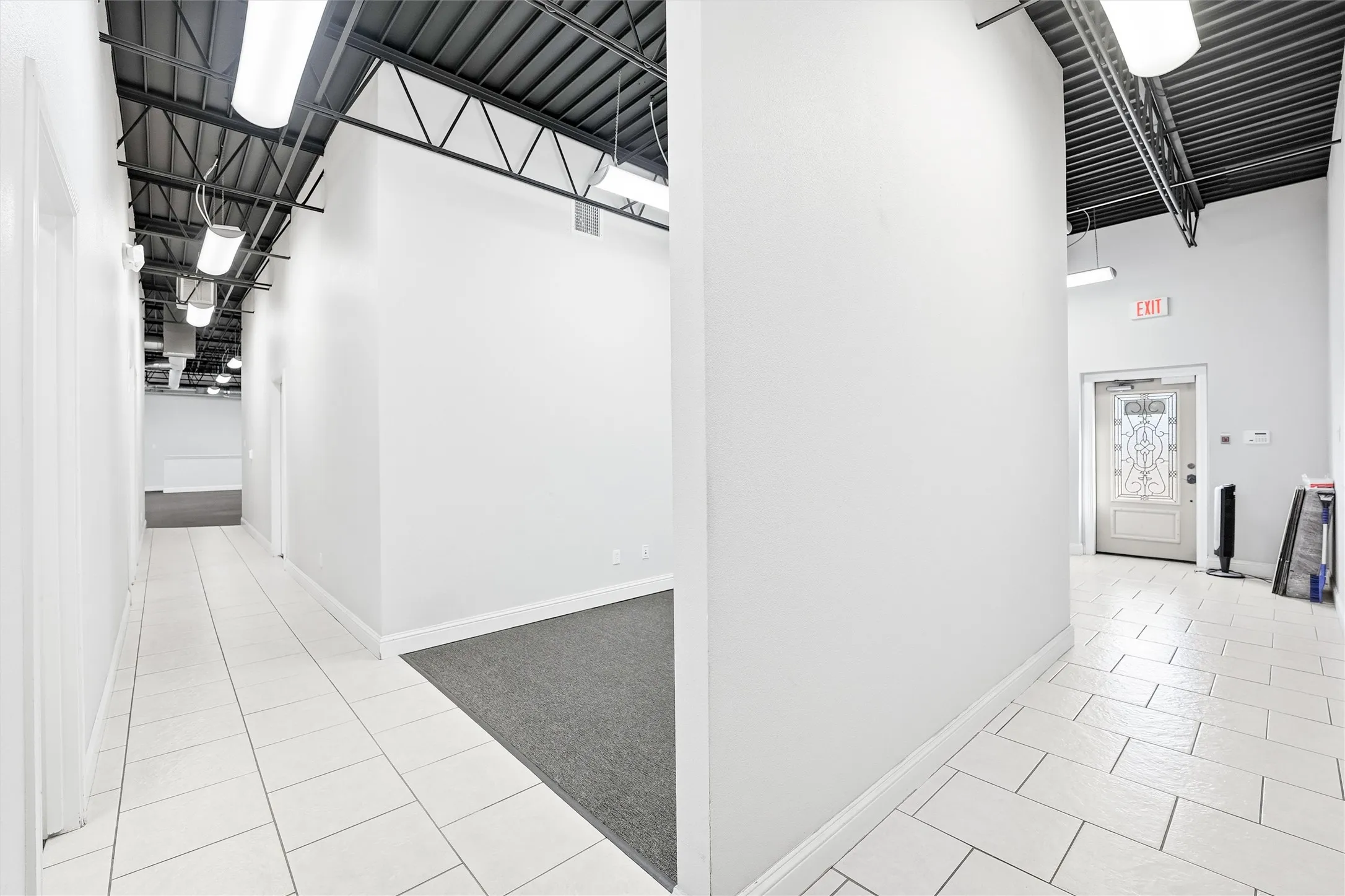 Office For Sale in Tarrant County , 1301 E Weatherford Street, Fort Worth, Texas 76102, 0, 0, Garage spaces, 0 Sqft, built in 1965, Preowned, Price $2,900,000, mls#21155332, Real Estate Agent in Fort Worth, Homes For Sale in Tarrant county, Homes For Sale in Fort Worth, Realtor in Fort Worth Texas, Real Estate Brokerage Independent Realty Texas, Luminita Cordes Realtor