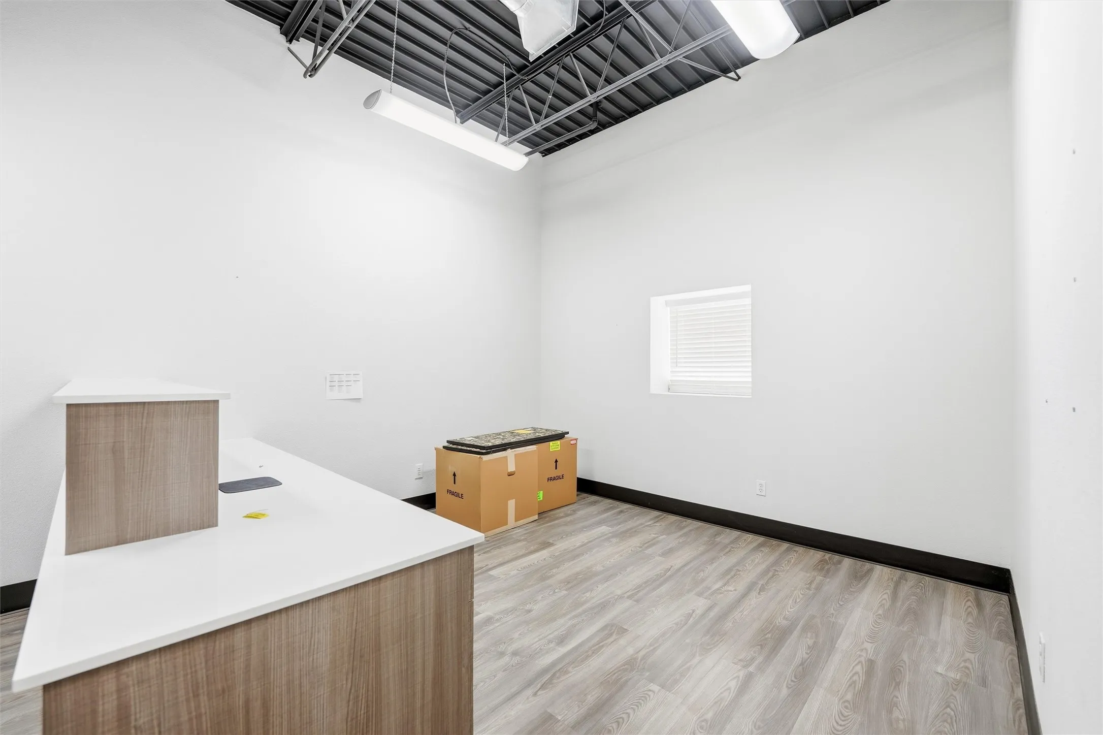 Office For Sale in Tarrant County , 1301 E Weatherford Street, Fort Worth, Texas 76102, 0, 0, Garage spaces, 0 Sqft, built in 1965, Preowned, Price $2,900,000, mls#21155332, Real Estate Agent in Fort Worth, Homes For Sale in Tarrant county, Homes For Sale in Fort Worth, Realtor in Fort Worth Texas, Real Estate Brokerage Independent Realty Texas, Luminita Cordes Realtor