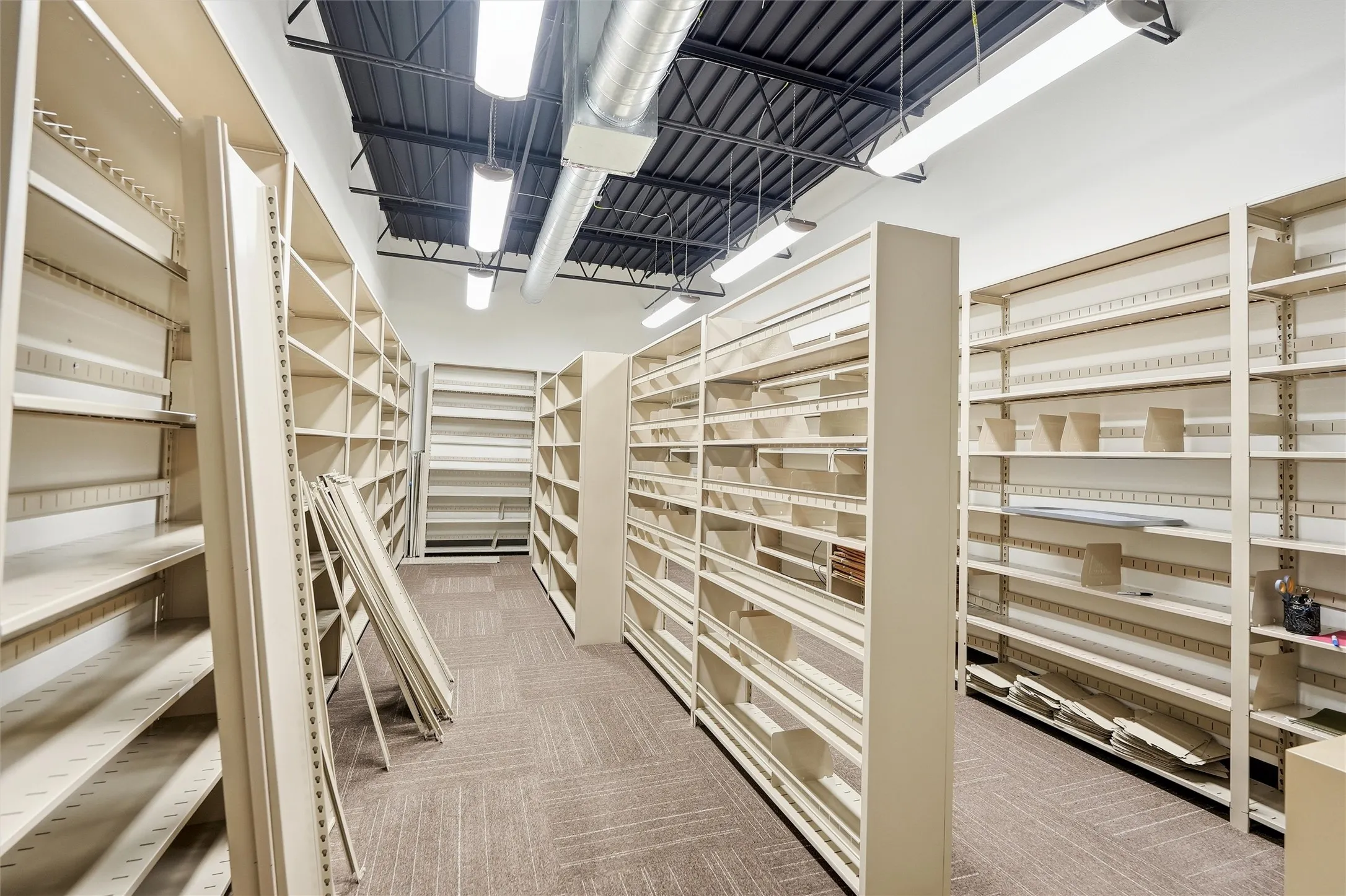 Office For Sale in Tarrant County , 1301 E Weatherford Street, Fort Worth, Texas 76102, 0, 0, Garage spaces, 0 Sqft, built in 1965, Preowned, Price $2,900,000, mls#21155332, Real Estate Agent in Fort Worth, Homes For Sale in Tarrant county, Homes For Sale in Fort Worth, Realtor in Fort Worth Texas, Real Estate Brokerage Independent Realty Texas, Luminita Cordes Realtor