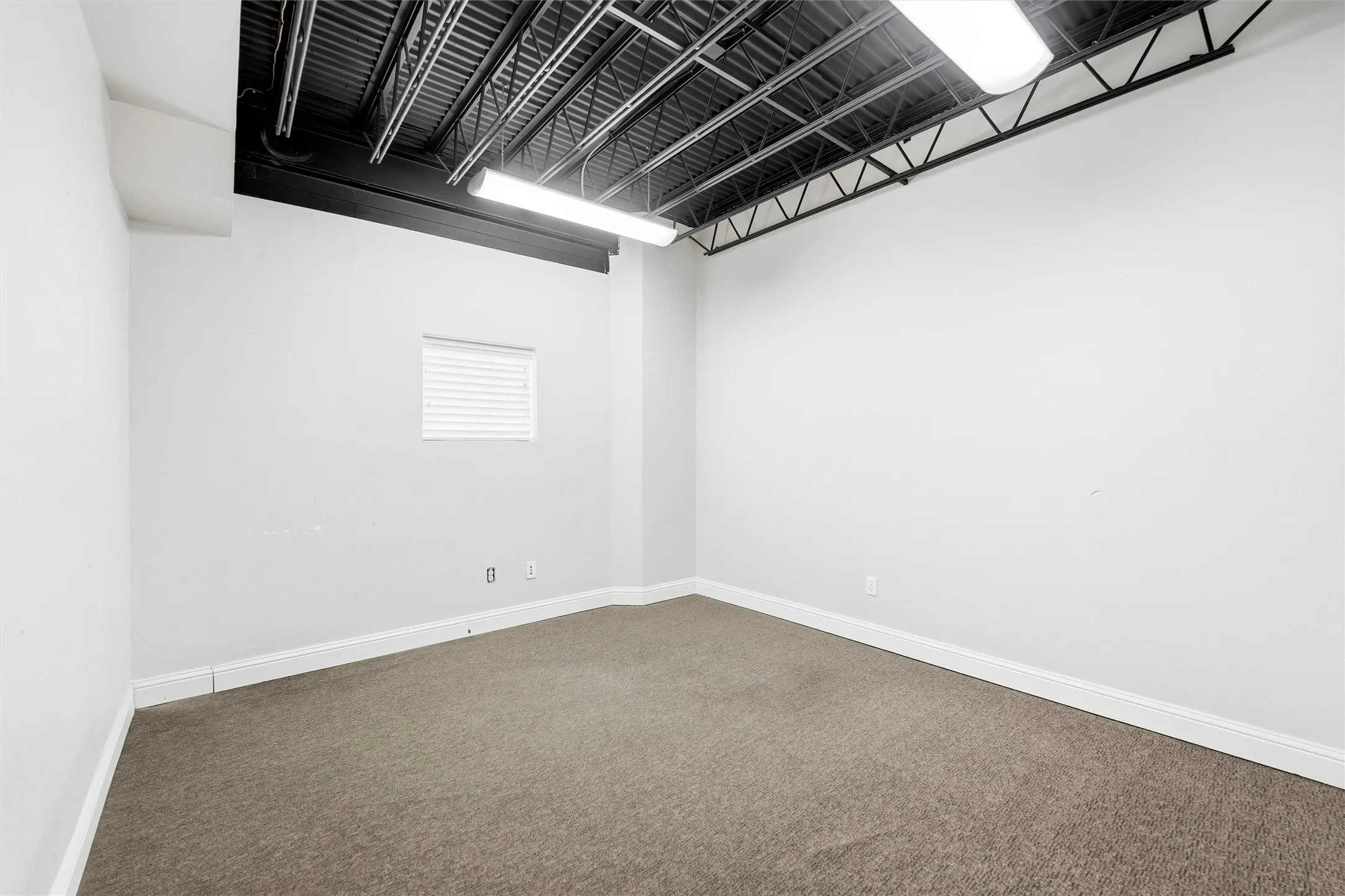 Office For Sale in Tarrant County , 1301 E Weatherford Street, Fort Worth, Texas 76102, 0, 0, Garage spaces, 0 Sqft, built in 1965, Preowned, Price $2,900,000, mls#21155332, Real Estate Agent in Fort Worth, Homes For Sale in Tarrant county, Homes For Sale in Fort Worth, Realtor in Fort Worth Texas, Real Estate Brokerage Independent Realty Texas, Luminita Cordes Realtor