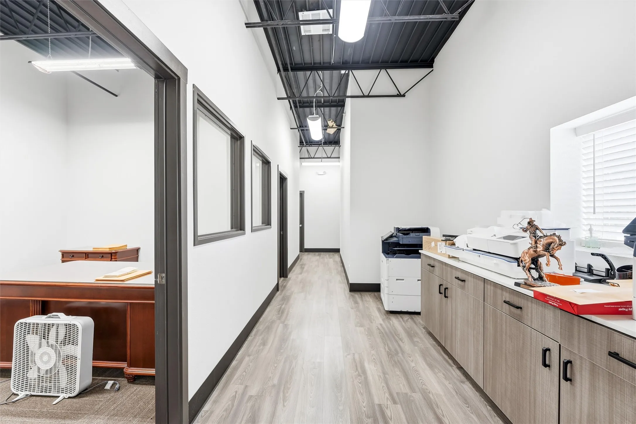 Office For Sale in Tarrant County , 1301 E Weatherford Street, Fort Worth, Texas 76102, 0, 0, Garage spaces, 0 Sqft, built in 1965, Preowned, Price $2,900,000, mls#21155332, Real Estate Agent in Fort Worth, Homes For Sale in Tarrant county, Homes For Sale in Fort Worth, Realtor in Fort Worth Texas, Real Estate Brokerage Independent Realty Texas, Luminita Cordes Realtor