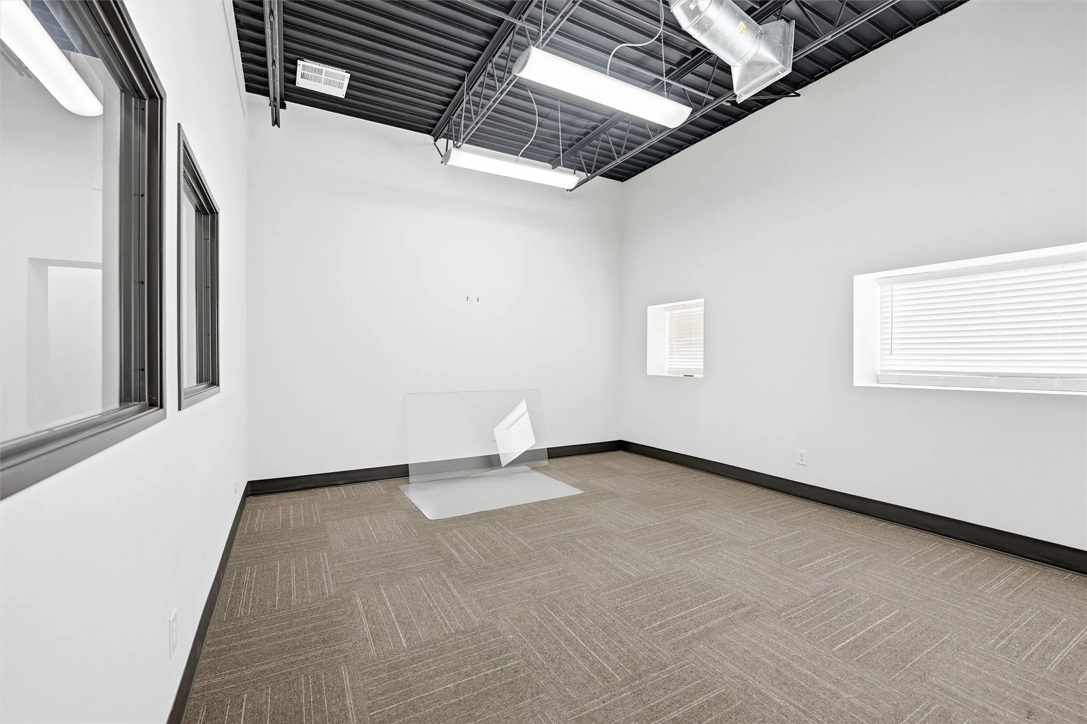 Office For Sale in Tarrant County , 1301 E Weatherford Street, Fort Worth, Texas 76102, 0, 0, Garage spaces, 0 Sqft, built in 1965, Preowned, Price $2,900,000, mls#21155332, Real Estate Agent in Fort Worth, Homes For Sale in Tarrant county, Homes For Sale in Fort Worth, Realtor in Fort Worth Texas, Real Estate Brokerage Independent Realty Texas, Luminita Cordes Realtor