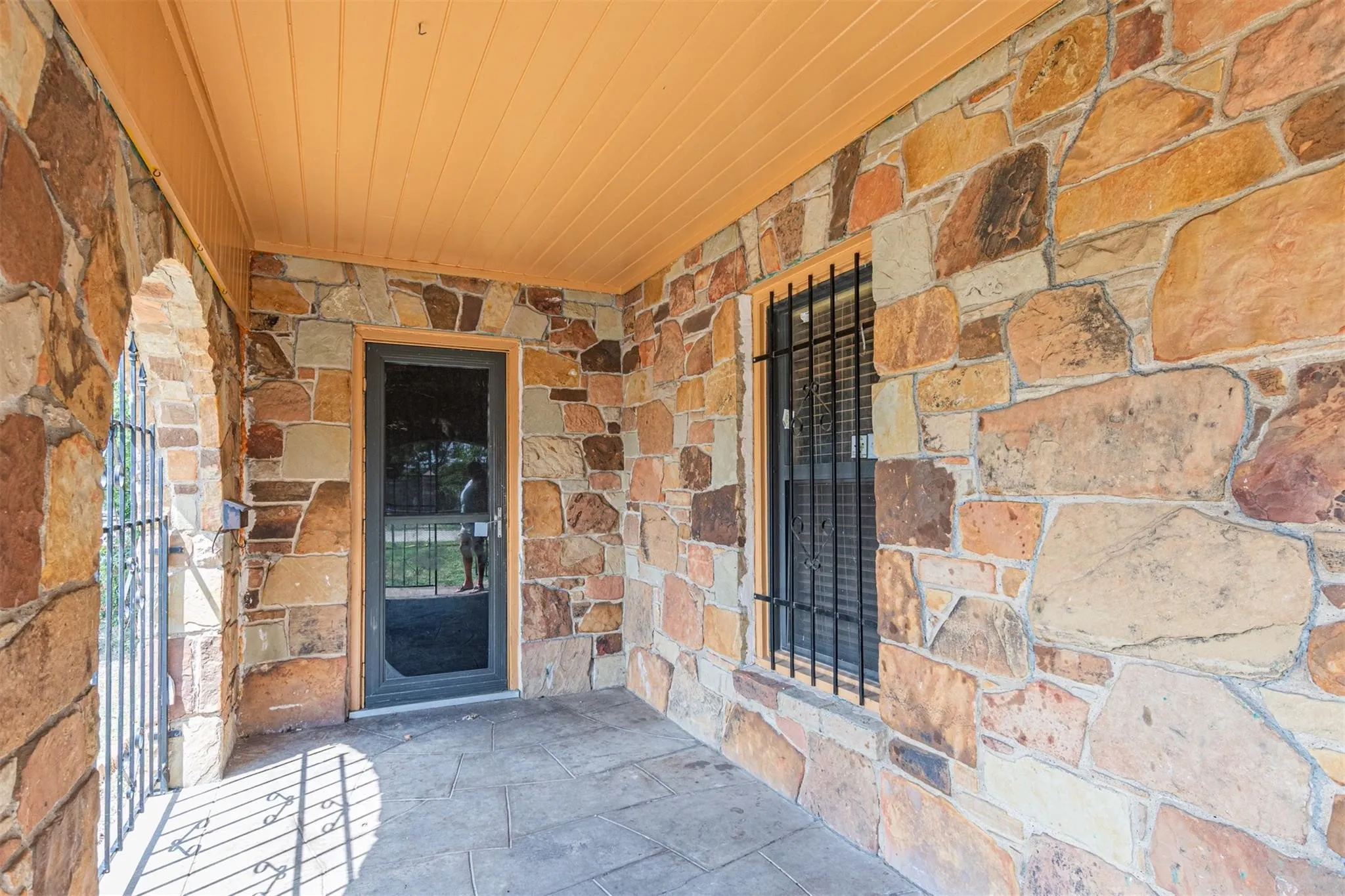 Single Family Residence For Sale in Dallas County , 4603 Fairmount Street, Dallas, Texas 75219, 2 Bedroom, 2 Bathroom, 2 Garage spaces, 1,323 Sqft, built in 1937, mls#21181112, Real Estate Agent in Dallas, Homes For Sale in Dallas county, Homes For Sale in Dallas, Realtor in Dallas Texas, Real Estate Brokerage Independent Realty Texas, Luminita Cordes Realtor