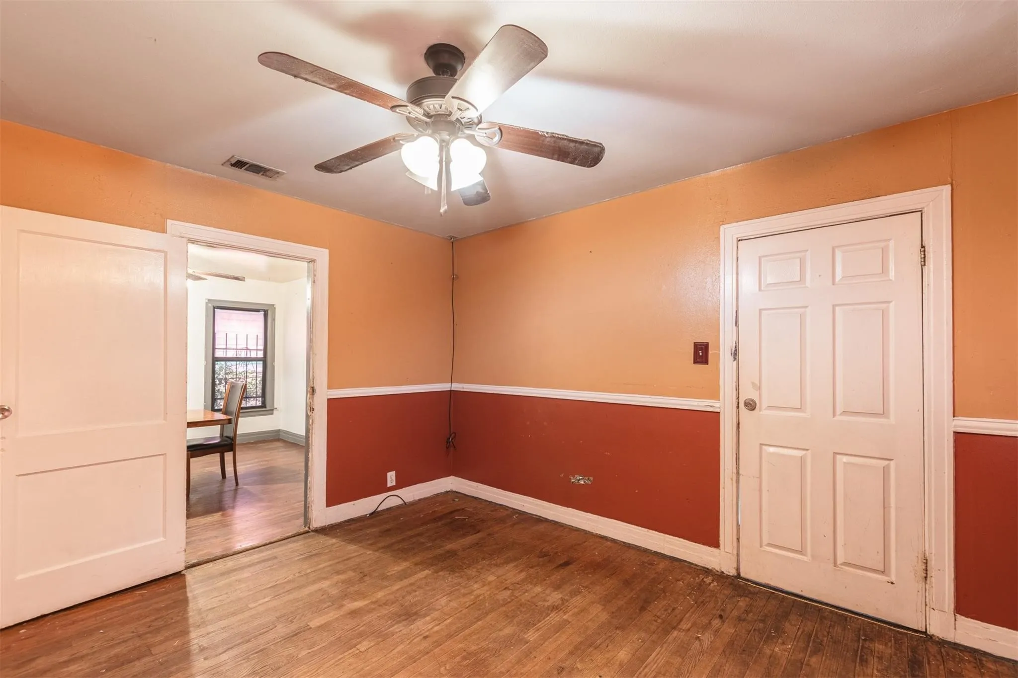 Single Family Residence For Sale in Dallas County , 4603 Fairmount Street, Dallas, Texas 75219, 2 Bedroom, 2 Bathroom, 2 Garage spaces, 1,323 Sqft, built in 1937, mls#21181112, Real Estate Agent in Dallas, Homes For Sale in Dallas county, Homes For Sale in Dallas, Realtor in Dallas Texas, Real Estate Brokerage Independent Realty Texas, Luminita Cordes Realtor