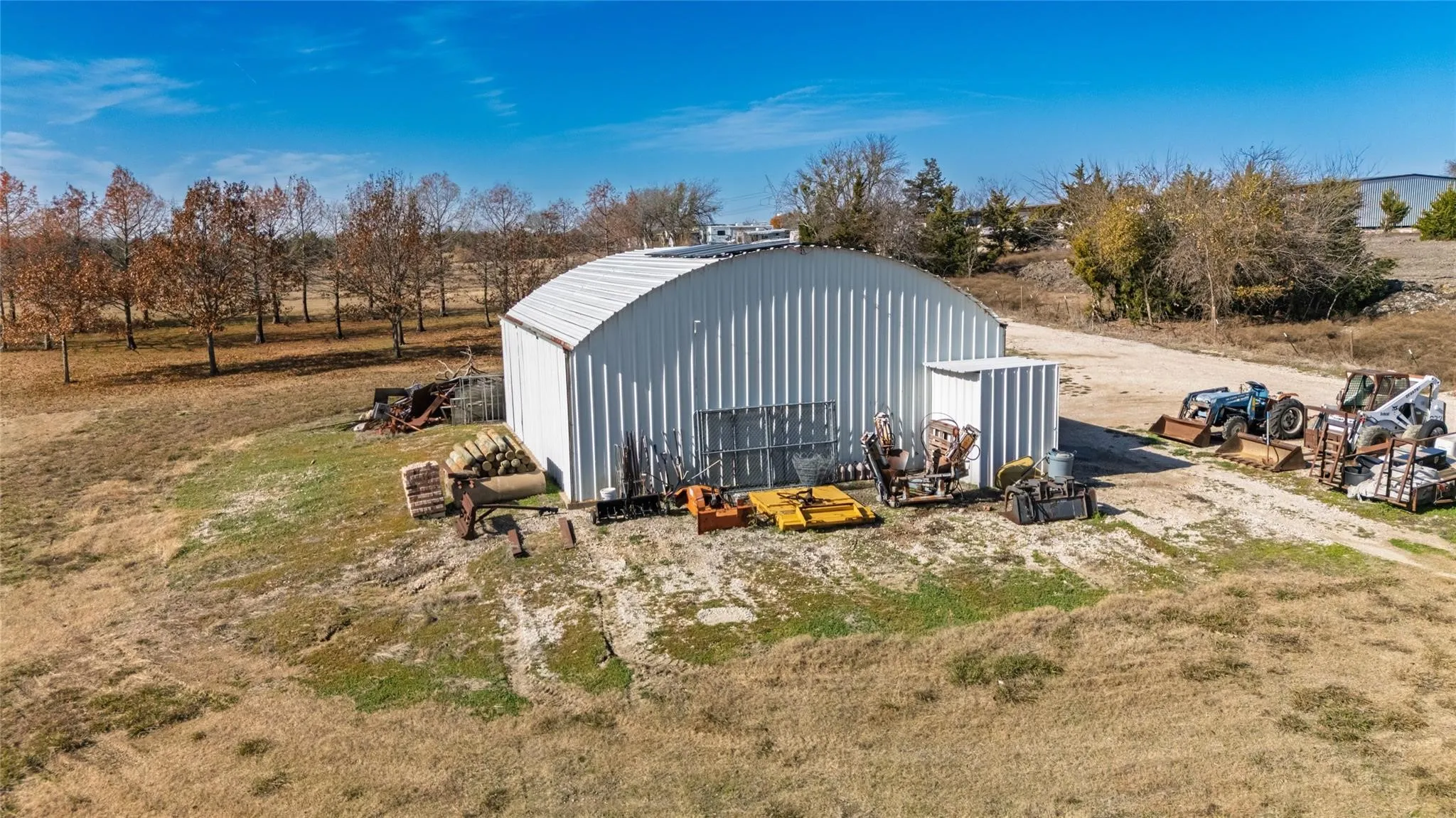 Shop/Garage has multiple uses