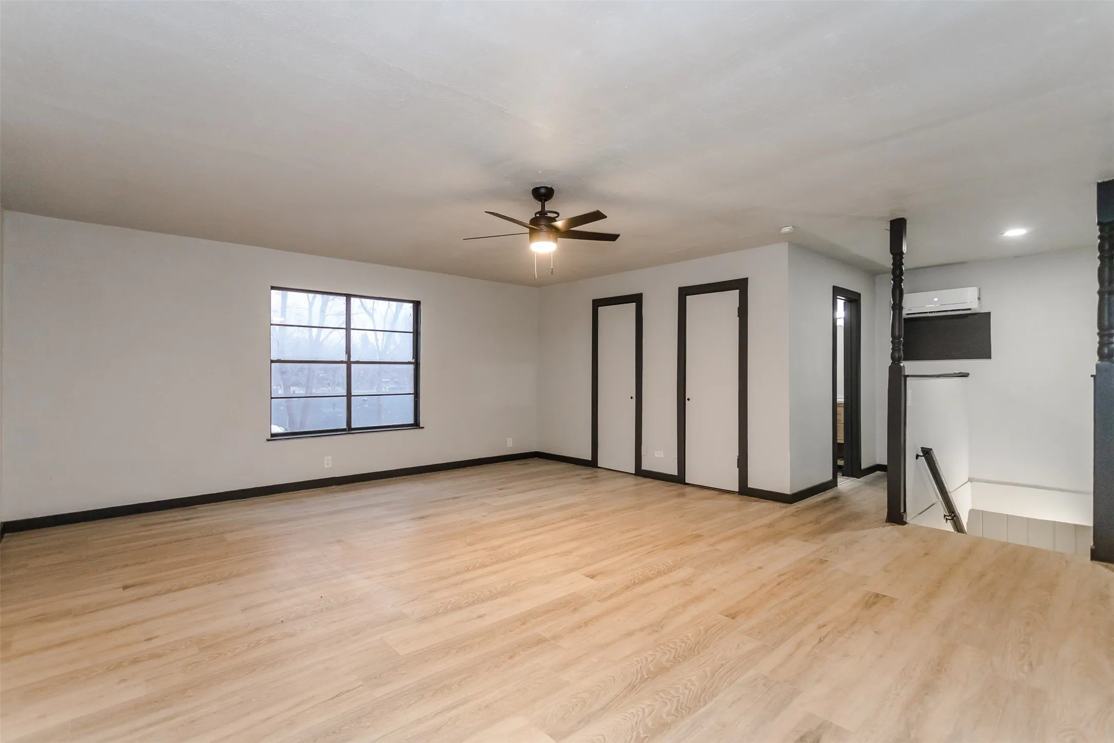 Single Family Residence For Sale in Tarrant County , 4520 Geddes Avenue, Fort Worth, Texas 76107, 4 Bedroom, 3 Bathroom, 1 Garage spaces, 2,476 Sqft, built in 1952, mls#21181175, Real Estate Agent in Fort Worth, Homes For Sale in Tarrant county, Homes For Sale in Fort Worth, Realtor in Fort Worth Texas, Real Estate Brokerage Independent Realty Texas, Luminita Cordes Realtor