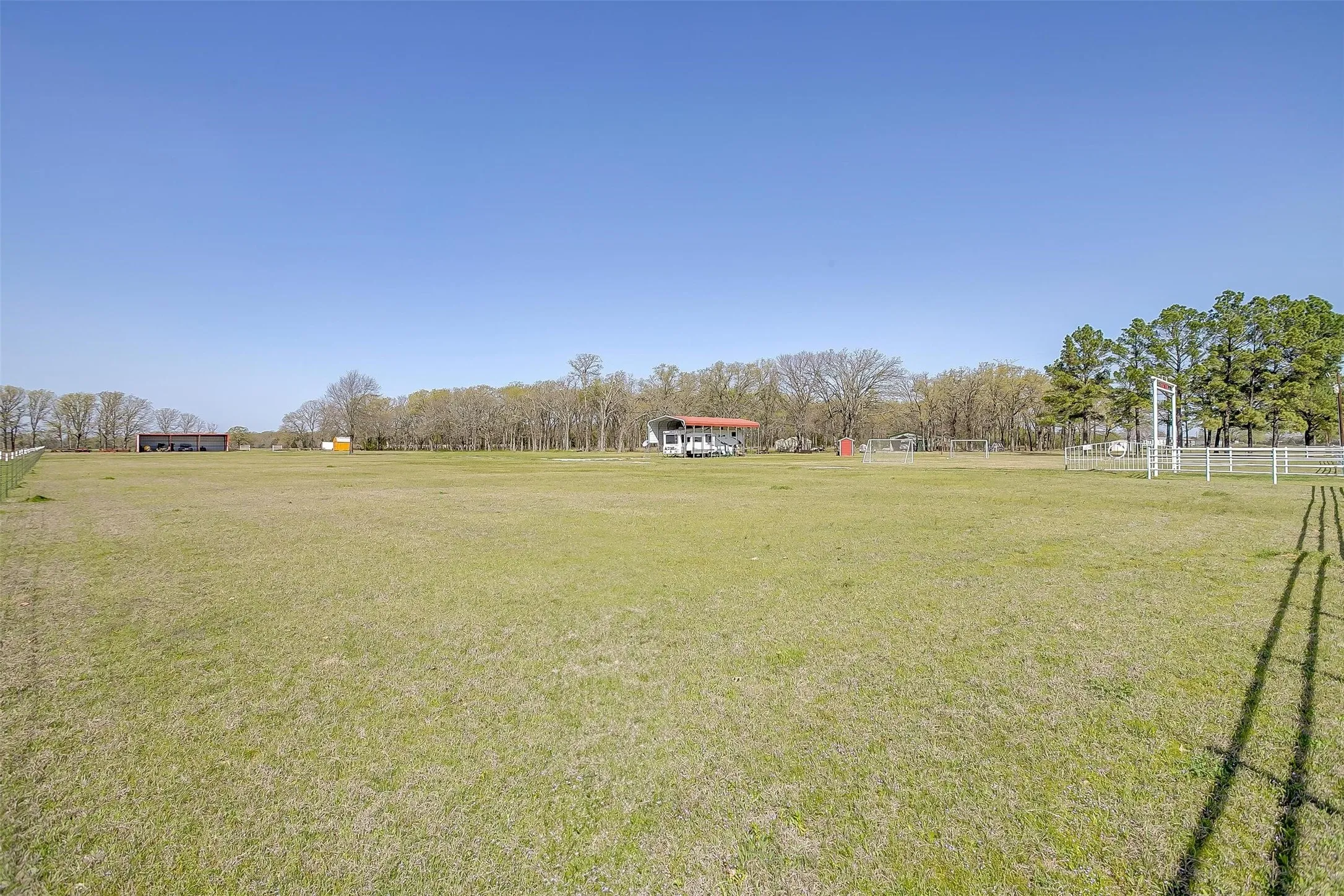 Unimproved Land For Sale in Henderson County , 11833 Southview Drive, Kemp, Texas 75143, 0, 0, Garage spaces, 0 Sqft, built in 2016, Price $999,999, mls#21181184, Real Estate Agent in Kemp, Homes For Sale in Henderson county, Homes For Sale in Kemp, Realtor in Kemp Texas, Real Estate Brokerage Independent Realty Texas, Luminita Cordes Realtor