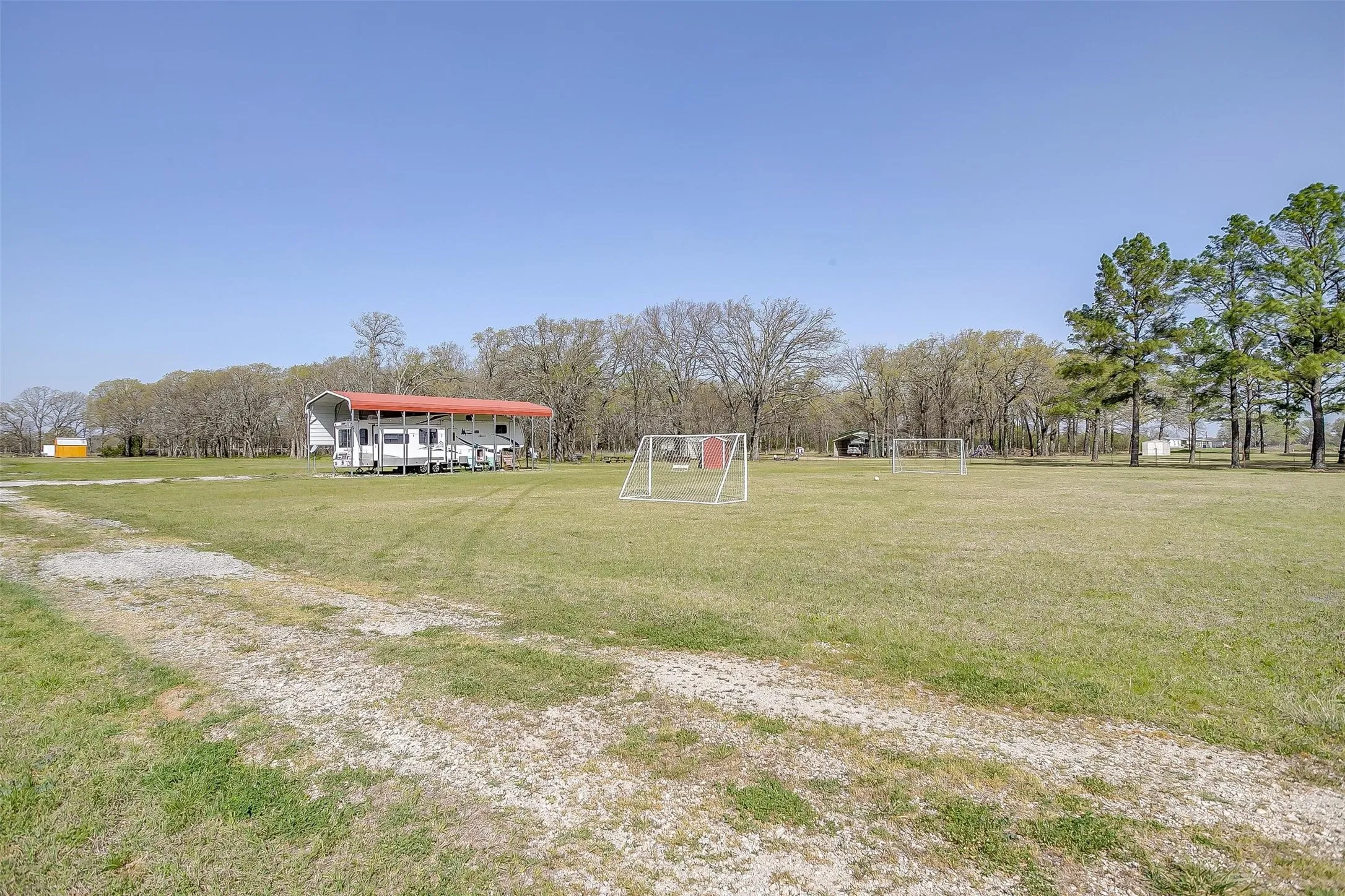 Unimproved Land For Sale in Henderson County , 11833 Southview Drive, Kemp, Texas 75143, 0, 0, Garage spaces, 0 Sqft, built in 2016, Price $999,999, mls#21181184, Real Estate Agent in Kemp, Homes For Sale in Henderson county, Homes For Sale in Kemp, Realtor in Kemp Texas, Real Estate Brokerage Independent Realty Texas, Luminita Cordes Realtor