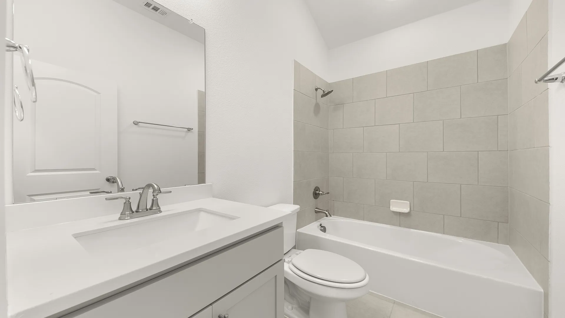 05. 769 Grand Dale - 2ND Bath
