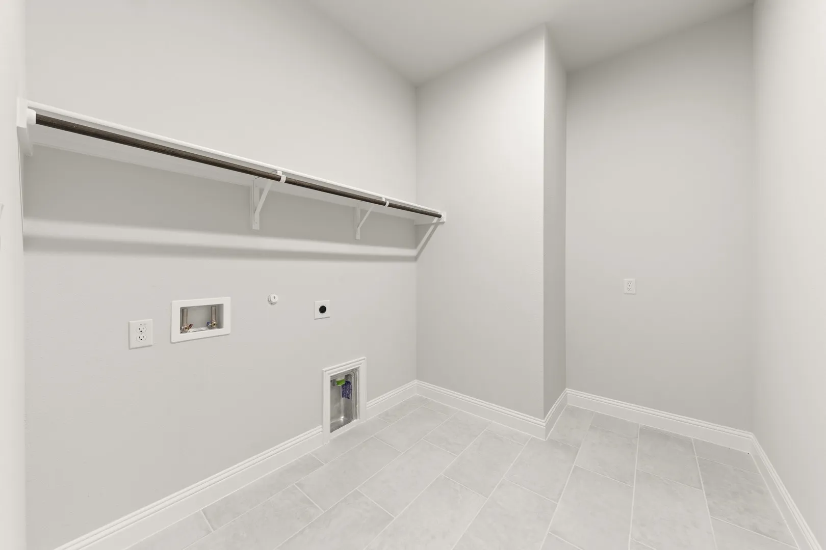Single Family Residence For Sale in Collin County , 1921 Wishon Road, Celina, Texas 75009, 4 Bedroom, 3 Bathroom, 2 Garage spaces, 2,723 Sqft, built in 2025, New Construction - Complete, mls#21181232, Real Estate Agent in Celina, Homes For Sale in Collin county, Homes For Sale in Celina, Realtor in Celina Texas, Real Estate Brokerage Independent Realty Texas, Luminita Cordes Realtor