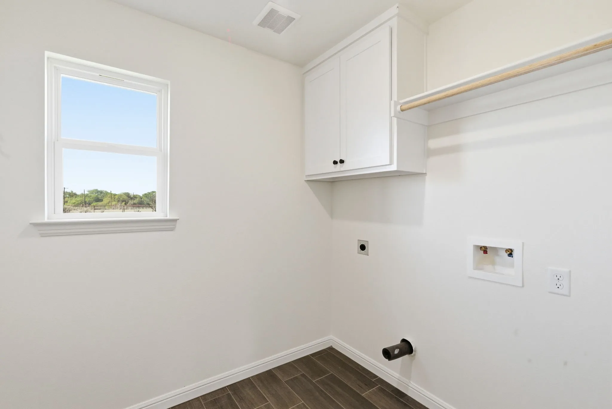 Single Family Residence For Sale in Hood County , 248 Yawney Drive, Lipan, Texas 76462, 3 Bedroom, 2 Bathroom, 1 Garage spaces, 1,557 Sqft, built in 2026, mls#21181262, Real Estate Agent in Lipan, Homes For Sale in Hood county, Homes For Sale in Lipan, Realtor in Lipan Texas, Real Estate Brokerage Independent Realty Texas, Luminita Cordes Realtor