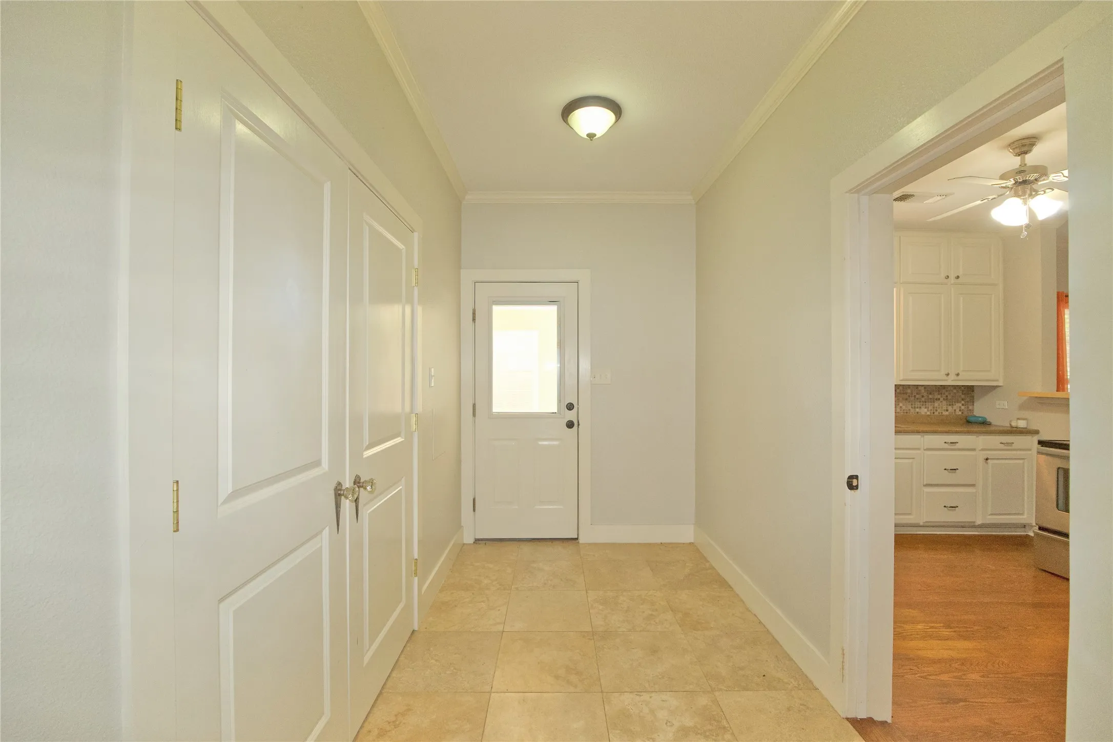 Single Family Residence For Sale in Cooke County , 613 N Main Street, Muenster, Texas 76252, 3 Bedrooms, 2 Bathrooms, Garage spaces, 1,707 Sqft, built in 1939, Price $345,900, mls#21181291, Real Estate Agent in Muenster, Homes For Sale in Cooke county, Homes For Sale in Muenster, Realtor in Muenster Texas, Real Estate Brokerage Independent Realty Texas, Luminita Cordes Realtor
