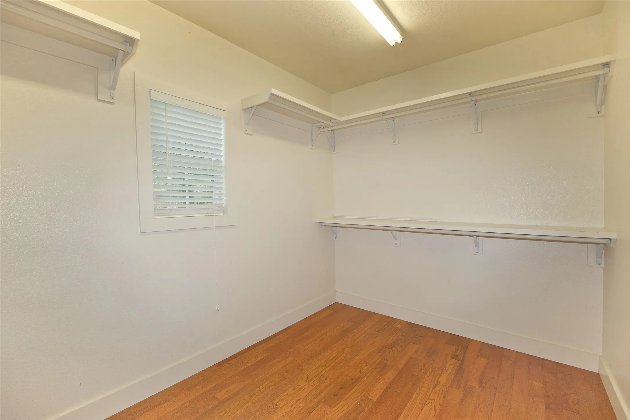 Single Family Residence For Sale in Cooke County , 613 N Main Street, Muenster, Texas 76252, 3 Bedrooms, 2 Bathrooms, Garage spaces, 1,707 Sqft, built in 1939, Price $345,900, mls#21181291, Real Estate Agent in Muenster, Homes For Sale in Cooke county, Homes For Sale in Muenster, Realtor in Muenster Texas, Real Estate Brokerage Independent Realty Texas, Luminita Cordes Realtor