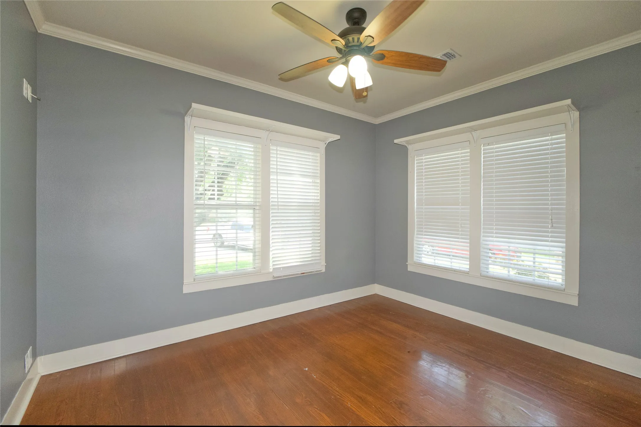 Single Family Residence For Sale in Cooke County , 613 N Main Street, Muenster, Texas 76252, 3 Bedrooms, 2 Bathrooms, Garage spaces, 1,707 Sqft, built in 1939, Price $345,900, mls#21181291, Real Estate Agent in Muenster, Homes For Sale in Cooke county, Homes For Sale in Muenster, Realtor in Muenster Texas, Real Estate Brokerage Independent Realty Texas, Luminita Cordes Realtor