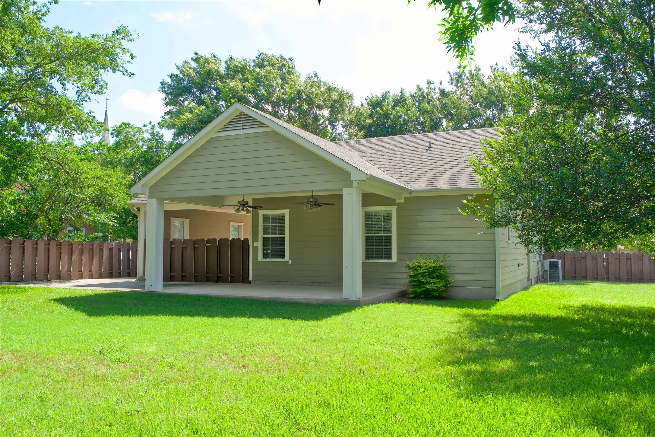 Single Family Residence For Sale in Cooke County , 613 N Main Street, Muenster, Texas 76252, 3 Bedrooms, 2 Bathrooms, Garage spaces, 1,707 Sqft, built in 1939, Price $345,900, mls#21181291, Real Estate Agent in Muenster, Homes For Sale in Cooke county, Homes For Sale in Muenster, Realtor in Muenster Texas, Real Estate Brokerage Independent Realty Texas, Luminita Cordes Realtor