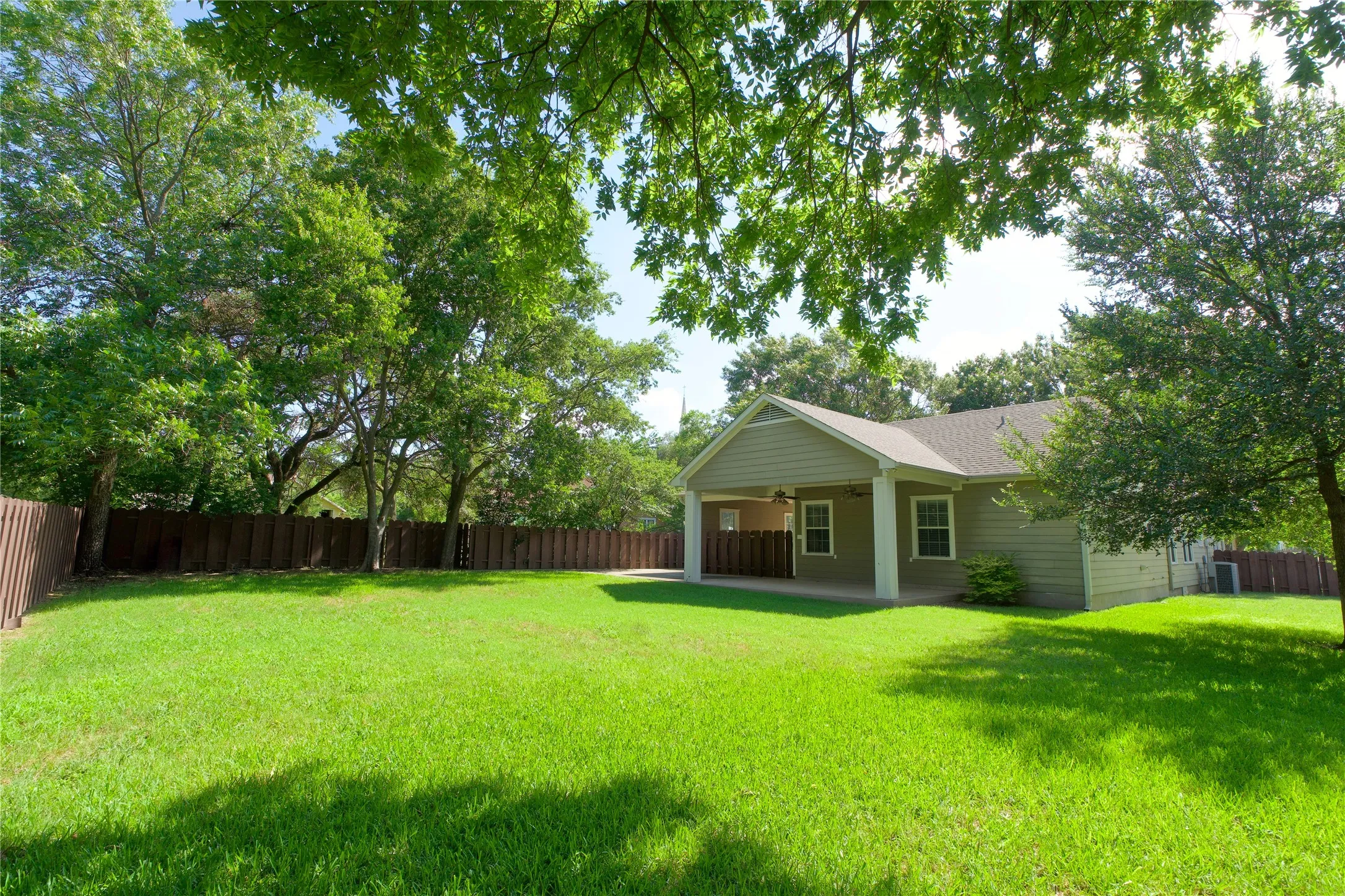 Single Family Residence For Sale in Cooke County , 613 N Main Street, Muenster, Texas 76252, 3 Bedrooms, 2 Bathrooms, Garage spaces, 1,707 Sqft, built in 1939, Price $345,900, mls#21181291, Real Estate Agent in Muenster, Homes For Sale in Cooke county, Homes For Sale in Muenster, Realtor in Muenster Texas, Real Estate Brokerage Independent Realty Texas, Luminita Cordes Realtor