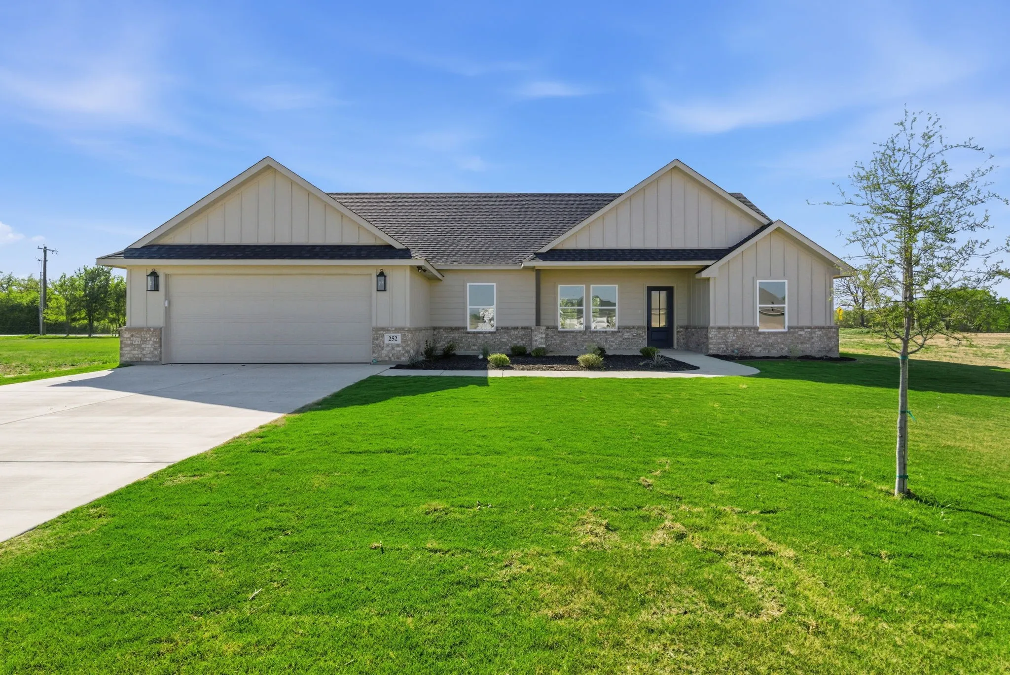 Single Family Residence For Sale in Hood County , 252 Yawney Drive, Lipan, Texas 76462, 4 Bedroom, 2 Bathroom, 1 Garage spaces, 1,680 Sqft, built in 2026, mls#21181321, Real Estate Agent in Lipan, Homes For Sale in Hood county, Homes For Sale in Lipan, Realtor in Lipan Texas, Real Estate Brokerage Independent Realty Texas, Luminita Cordes Realtor