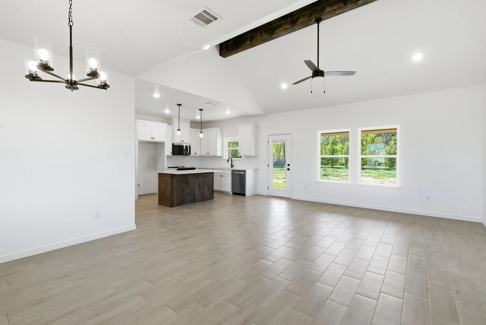 Single Family Residence For Sale in Hood County , 252 Yawney Drive, Lipan, Texas 76462, 4 Bedroom, 2 Bathroom, 1 Garage spaces, 1,680 Sqft, built in 2026, mls#21181321, Real Estate Agent in Lipan, Homes For Sale in Hood county, Homes For Sale in Lipan, Realtor in Lipan Texas, Real Estate Brokerage Independent Realty Texas, Luminita Cordes Realtor