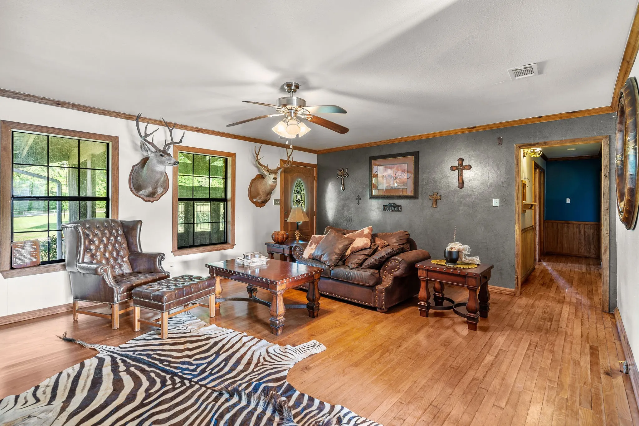 Farm For Sale in Cass County , 2711 Fm 250 N, Hughes Springs, Texas 75656, 3 Bedrooms, 2 Bathrooms, Garage spaces, 2,760 Sqft, built in 1965, Price $550,000, mls#21181331, Real Estate Agent in Hughes Springs, Homes For Sale in Cass county, Homes For Sale in Hughes Springs, Realtor in Hughes Springs Texas, Real Estate Brokerage Independent Realty Texas, Luminita Cordes Realtor