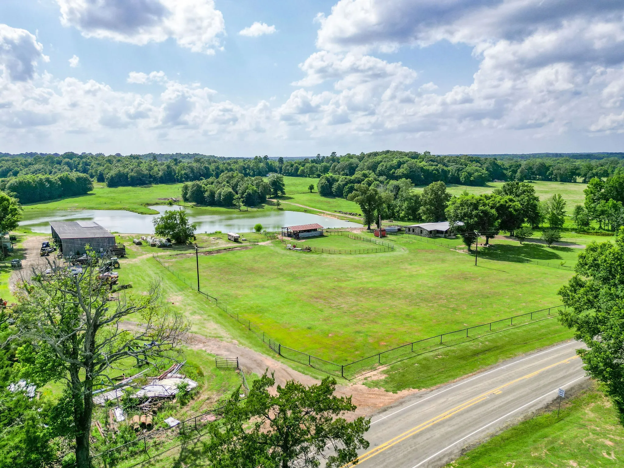 Farm For Sale in Cass County , 2711 Fm 250 N, Hughes Springs, Texas 75656, 3 Bedrooms, 2 Bathrooms, Garage spaces, 2,760 Sqft, built in 1965, Price $550,000, mls#21181331, Real Estate Agent in Hughes Springs, Homes For Sale in Cass county, Homes For Sale in Hughes Springs, Realtor in Hughes Springs Texas, Real Estate Brokerage Independent Realty Texas, Luminita Cordes Realtor